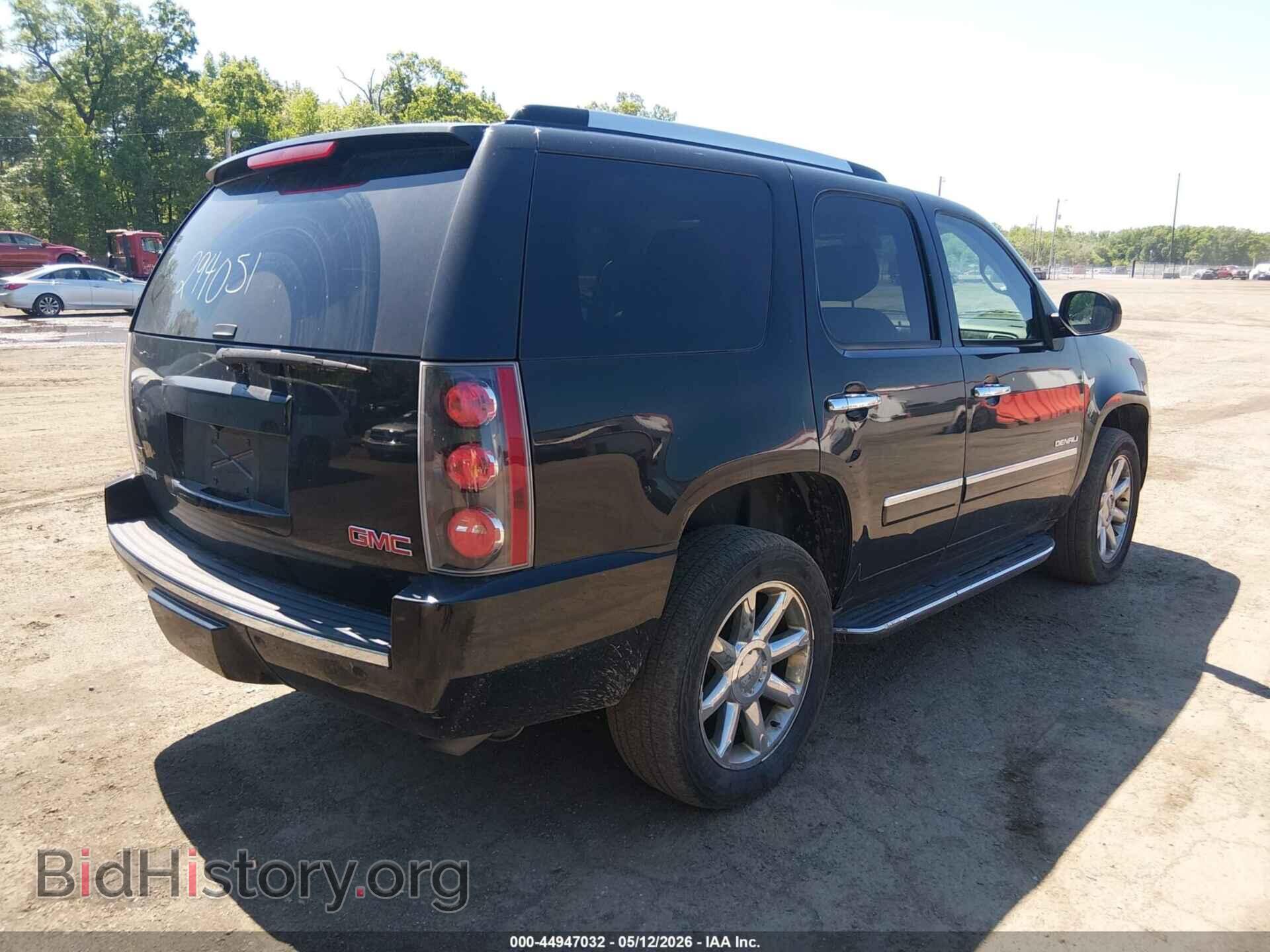 2011 GMC YUKON - VIN: 1GKS2EEF4BR294051 - Photo 4