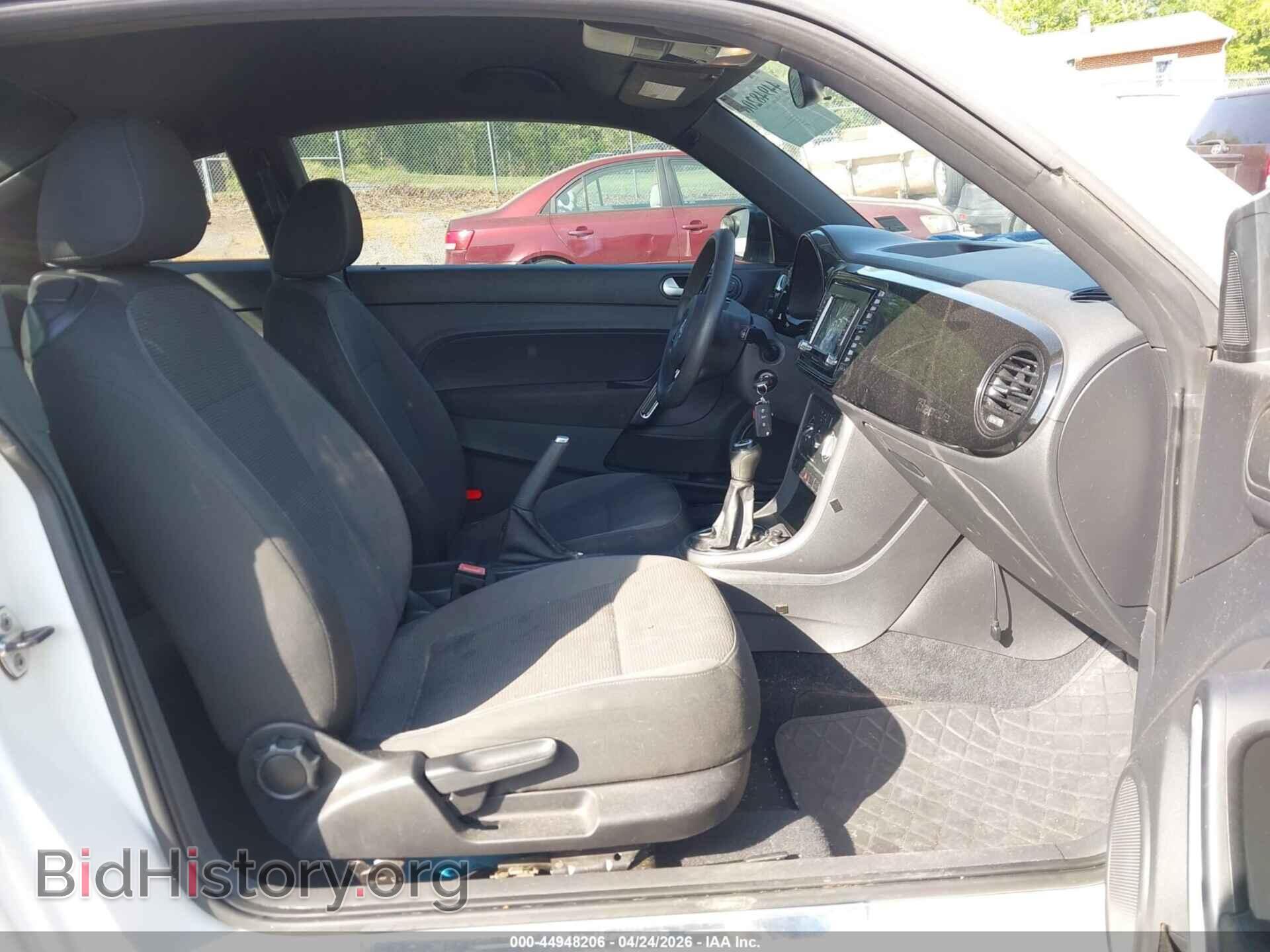 2012 VOLKSWAGEN BEETLE - VIN: 3VWAP7AT8CM659220 - Photo 5