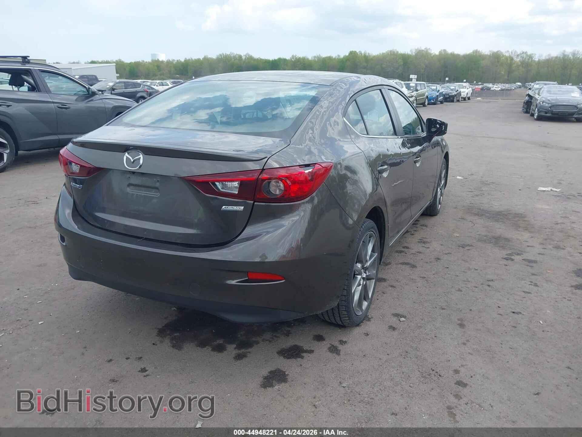 2018 MAZDA MAZDA3 - VIN: 3MZBN1V33JM189287 - Фото 4