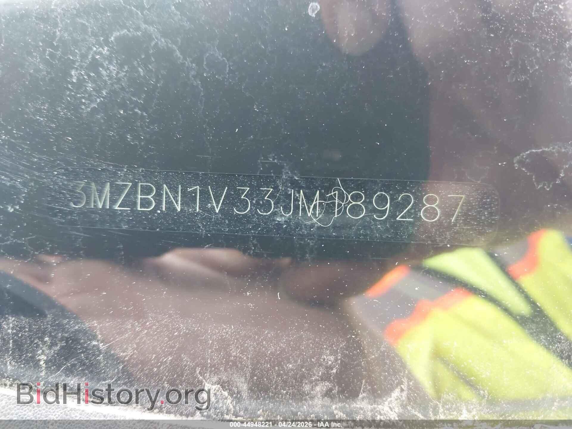 2018 MAZDA MAZDA3 - VIN: 3MZBN1V33JM189287 - Фото 9
