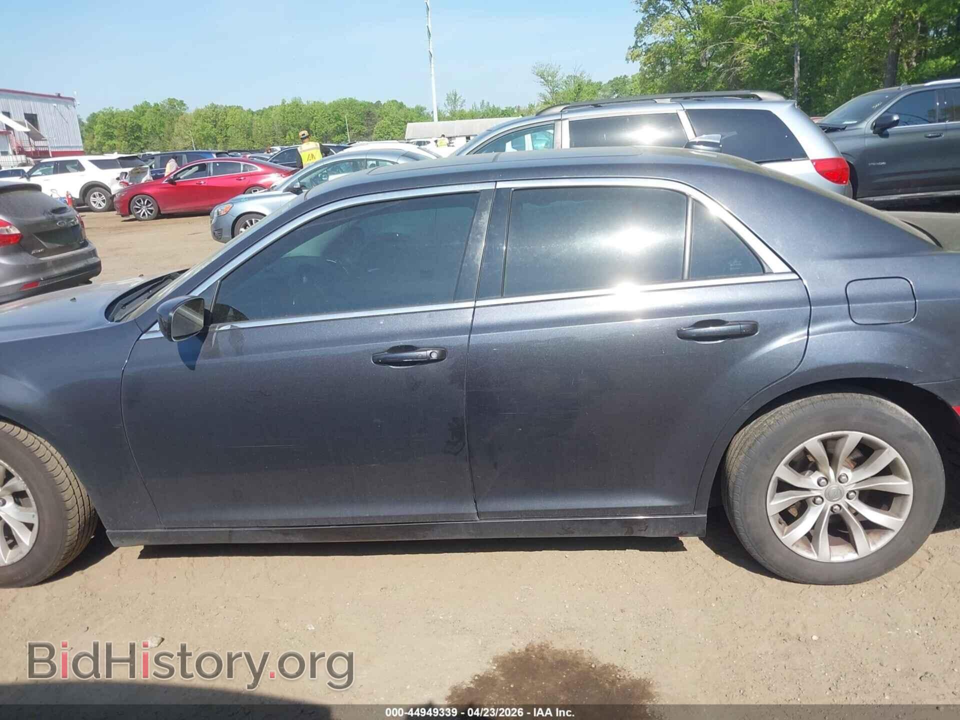 2015 CHRYSLER 300 - VIN: 2C3CCAAG9FH930168 - Фото 14