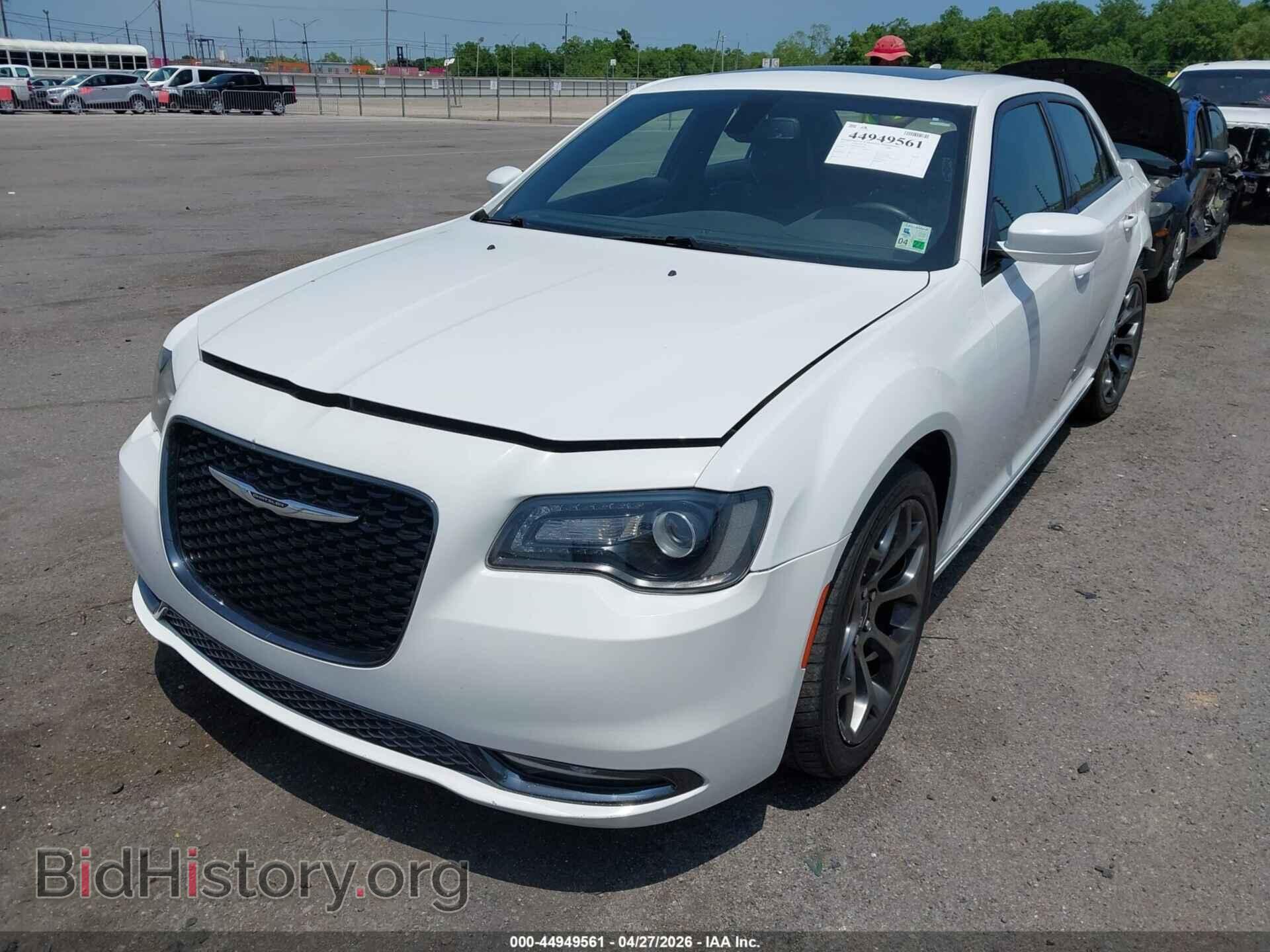 2017 CHRYSLER 300 - VIN: 2C3CCABG2HH521785 - Фото 2