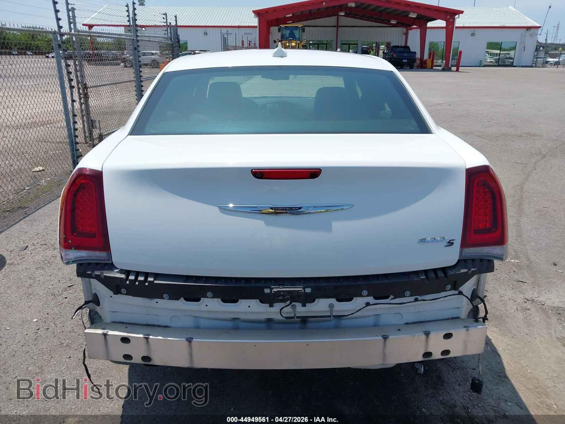 2017 CHRYSLER 300 - VIN: 2C3CCABG2HH521785 - Фото 16