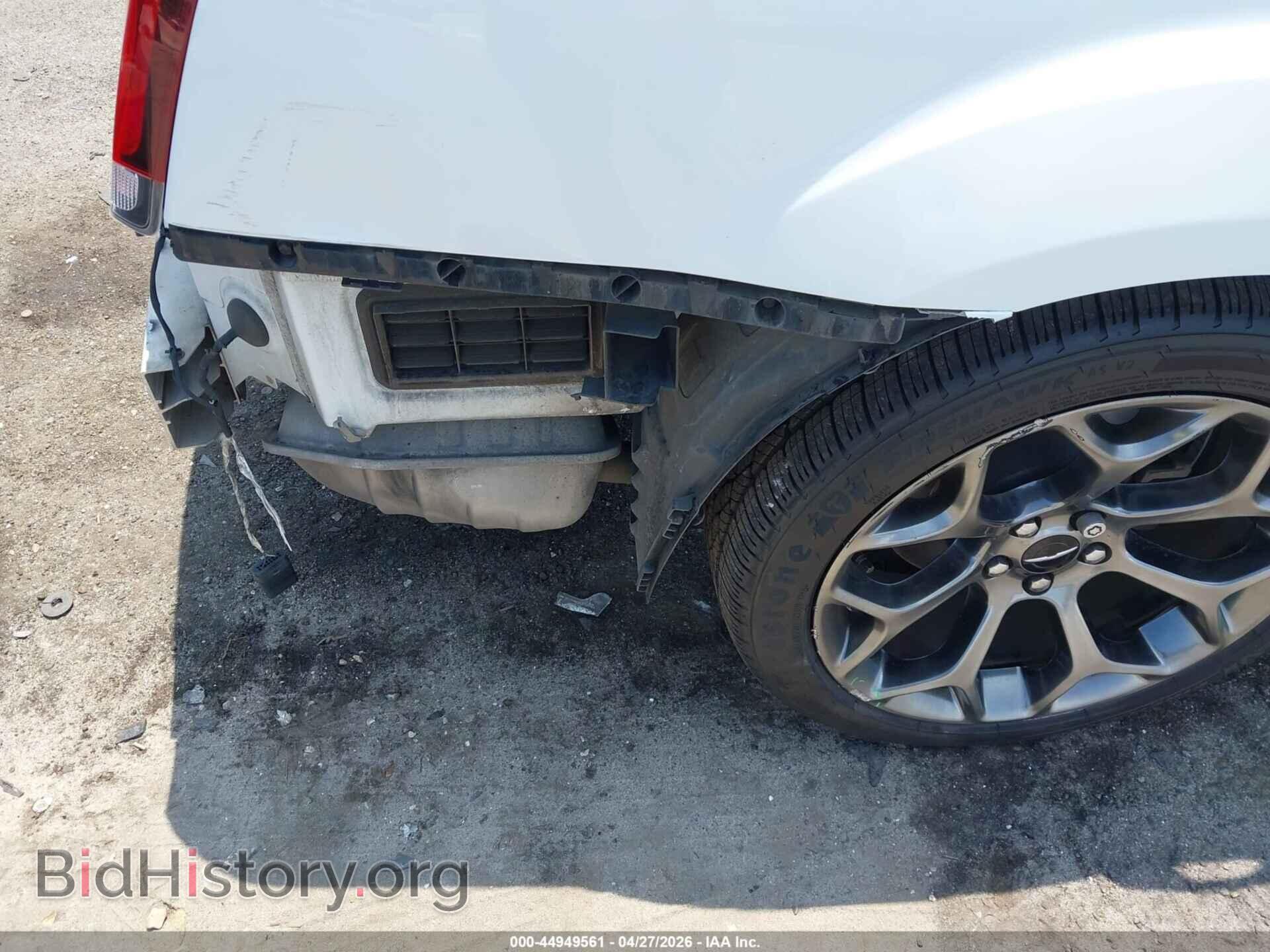 2017 CHRYSLER 300 - VIN: 2C3CCABG2HH521785 - Фото 18