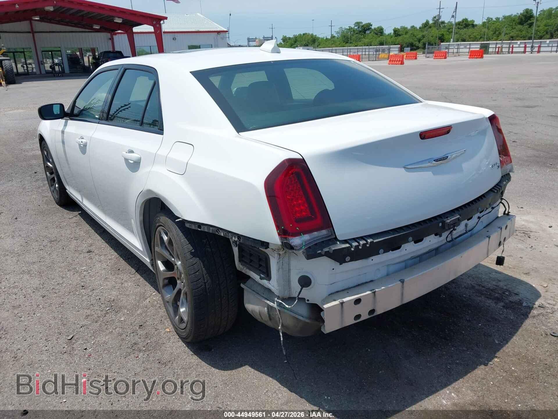 2017 CHRYSLER 300 - VIN: 2C3CCABG2HH521785 - Фото 3