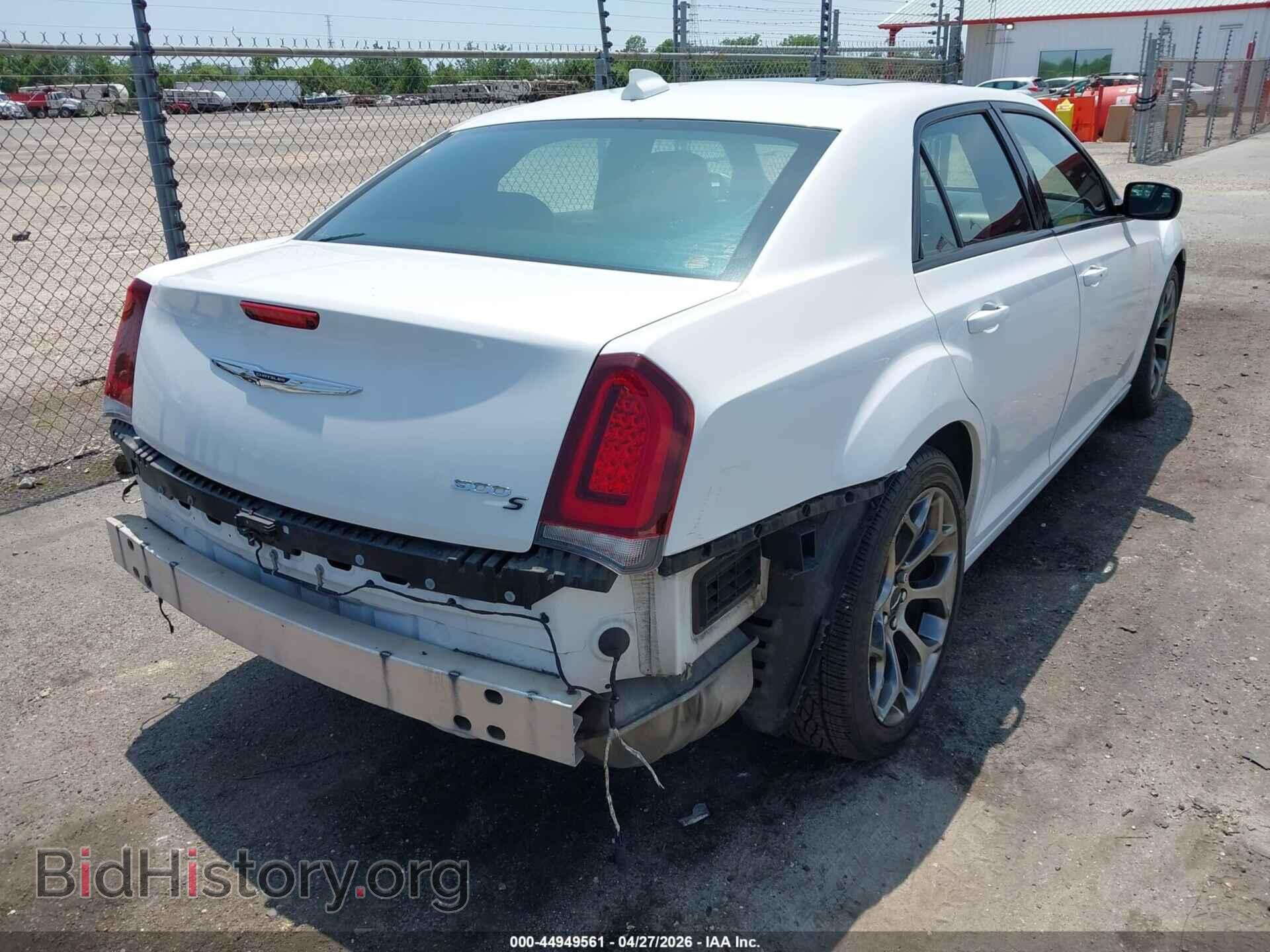 2017 CHRYSLER 300 - VIN: 2C3CCABG2HH521785 - Фото 4