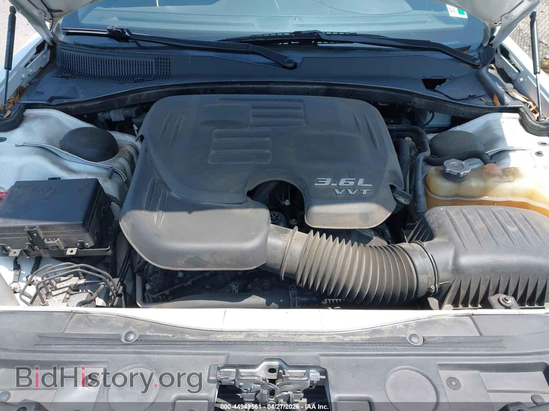 2017 CHRYSLER 300 - VIN: 2C3CCABG2HH521785 - Фото 10