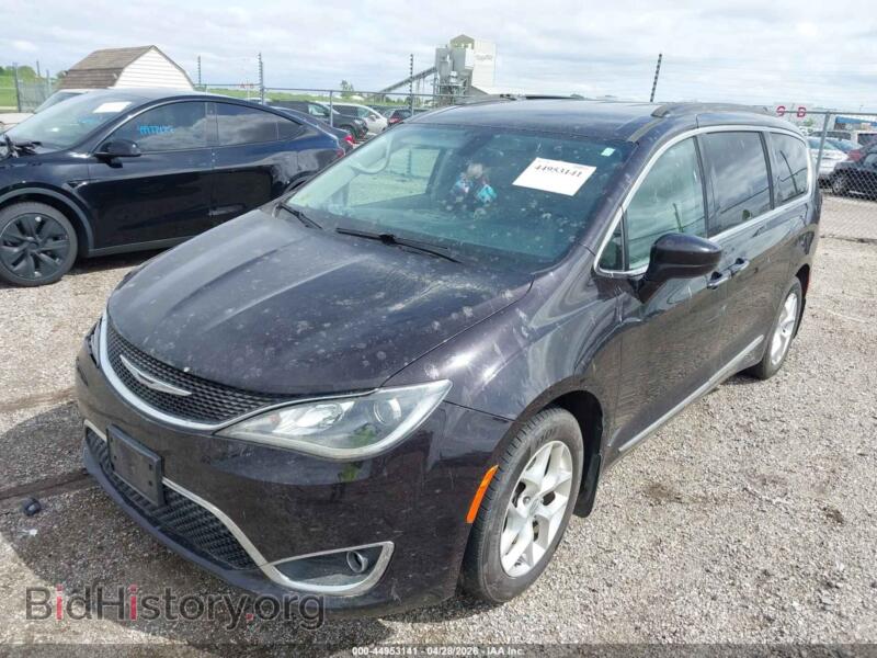 2017 Chrysler PACIFICA (VIN 2C4RC1BGXHR552010) — photo 2 of 16