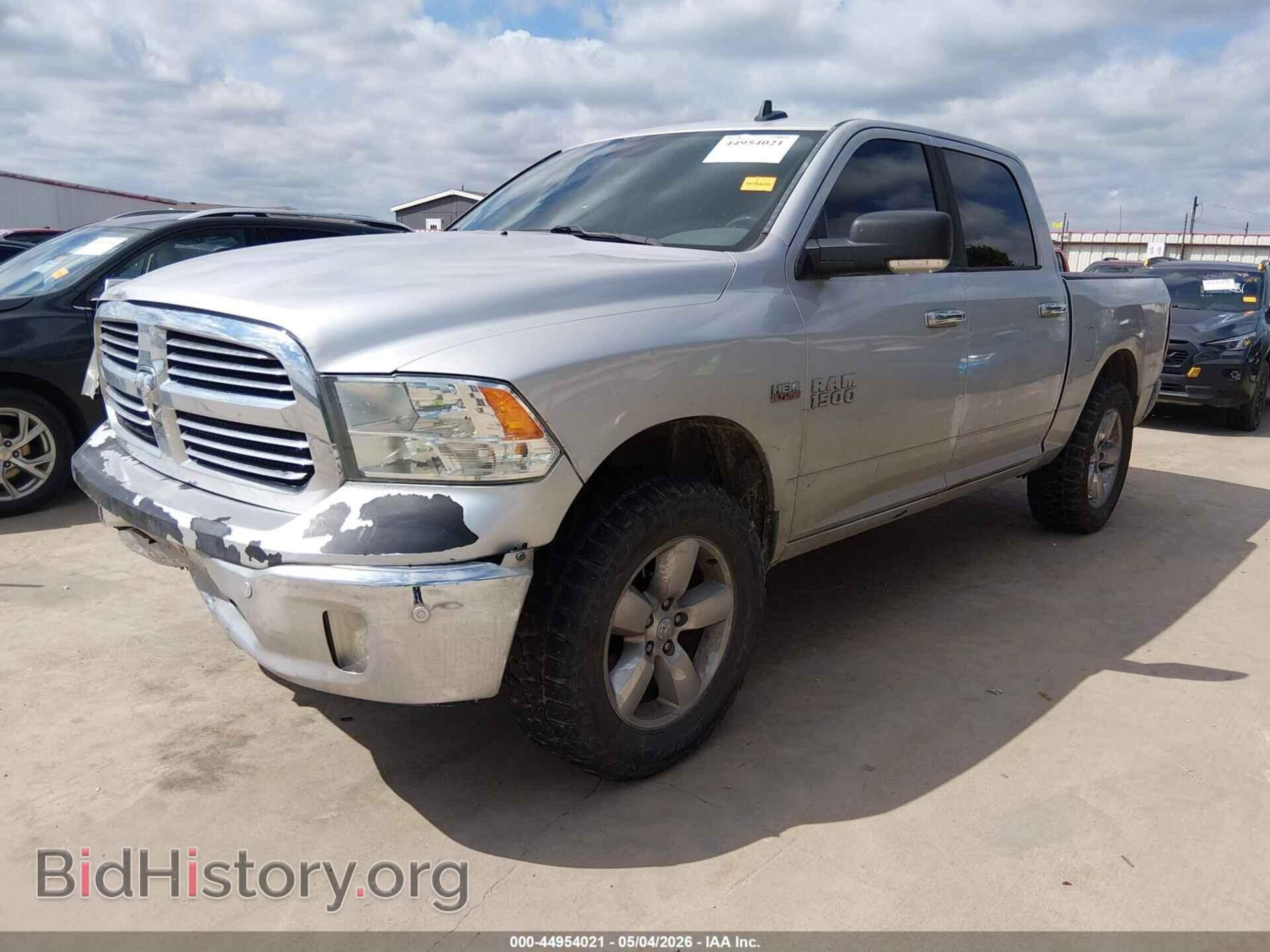 2017 RAM 1500 - VIN: 3C6RR7LT4HG522818 - Фото 2