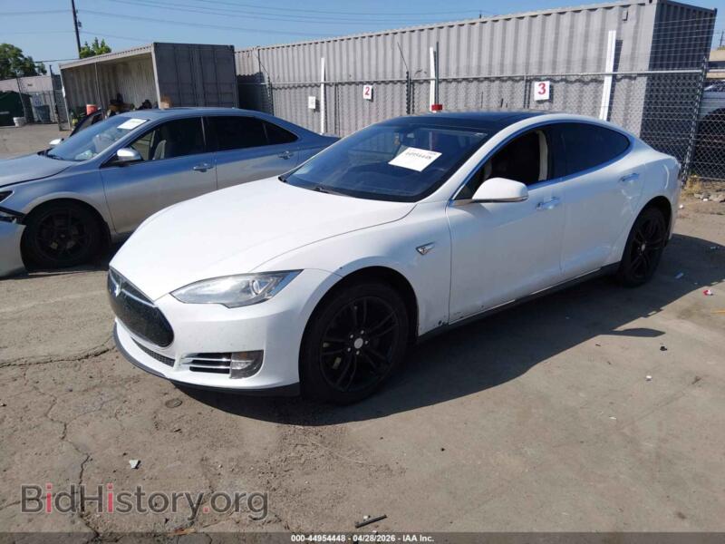2013 Tesla MODEL S (VIN 5YJSA1DP0DFP14124) — фото 2 из 11