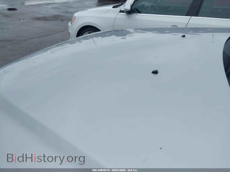 2010 Ford ESCAPE (VIN 1FMCU0DG6AKB65545) — photo 6 of 12