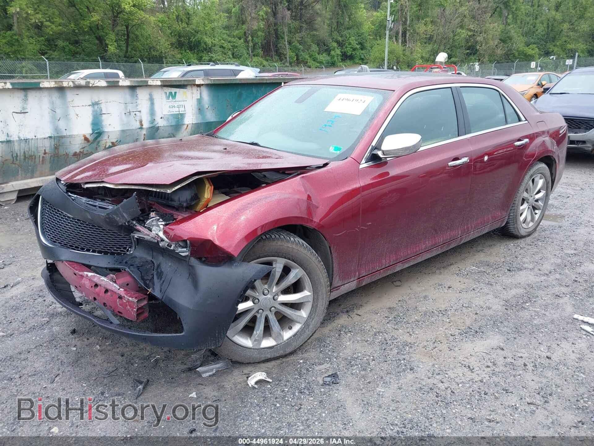 2016 CHRYSLER 300C - VIN: 2C3CCAKG2GH111471 - Фото 2