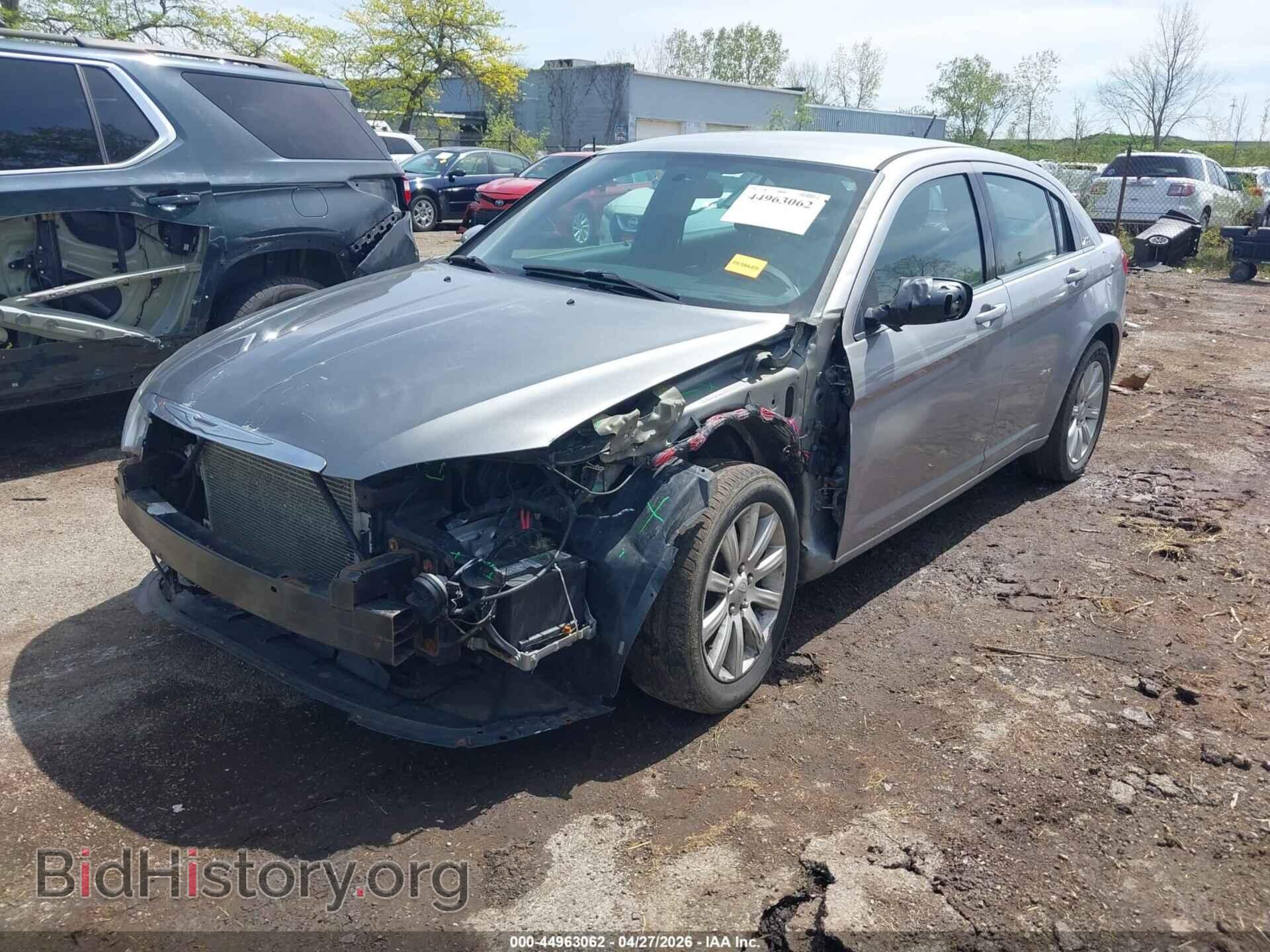 2014 CHRYSLER 200 - VIN: 1C3CCBBB7EN150331 - Фото 2