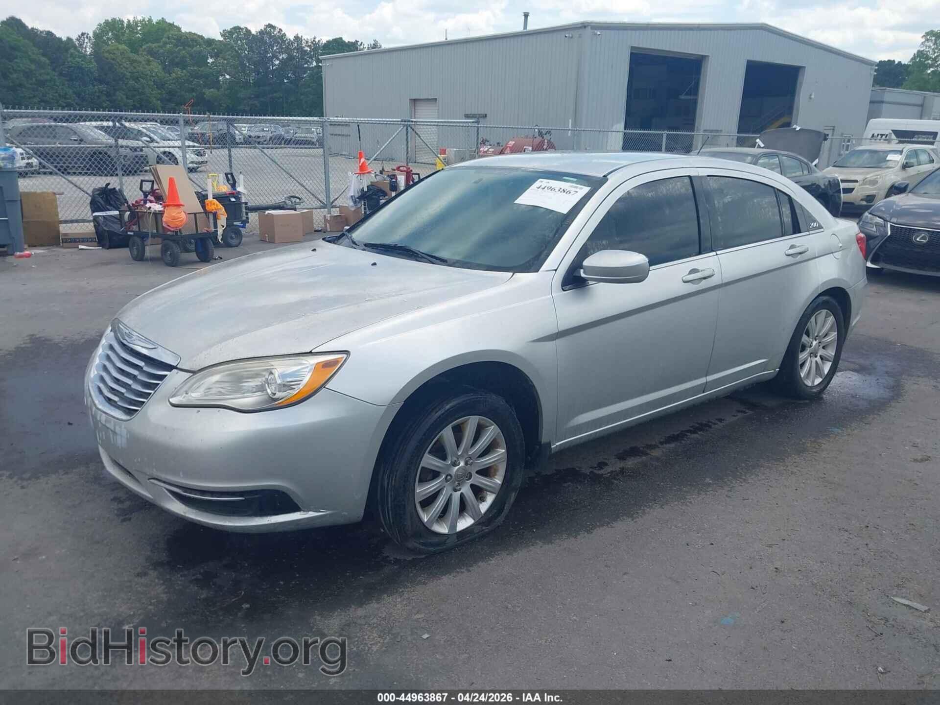 2012 CHRYSLER 200 - VIN: 1C3CCBBB3CN138691 - Фото 2