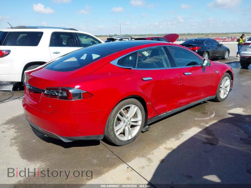 2016 Tesla MODEL S (VIN 5YJSA1E19GF120095) — фото 4 из 19