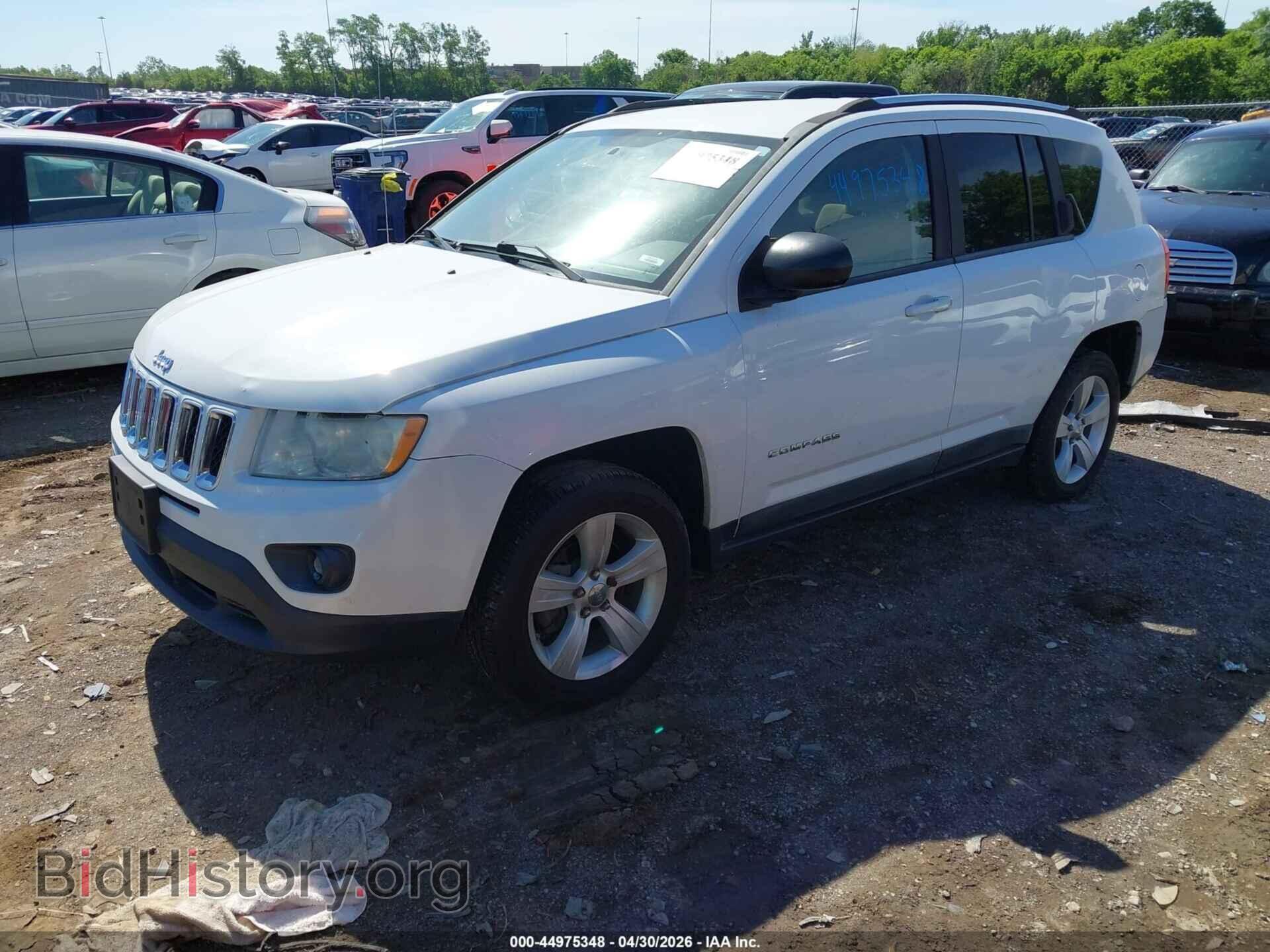 2011 JEEP COMPASS - VIN: 1J4NT1FB4BD203815 - Фото 2