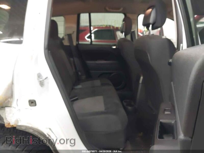 2015 Jeep COMPASS (VIN 1C4NJCBA5FD131193) — фото 8 из 17