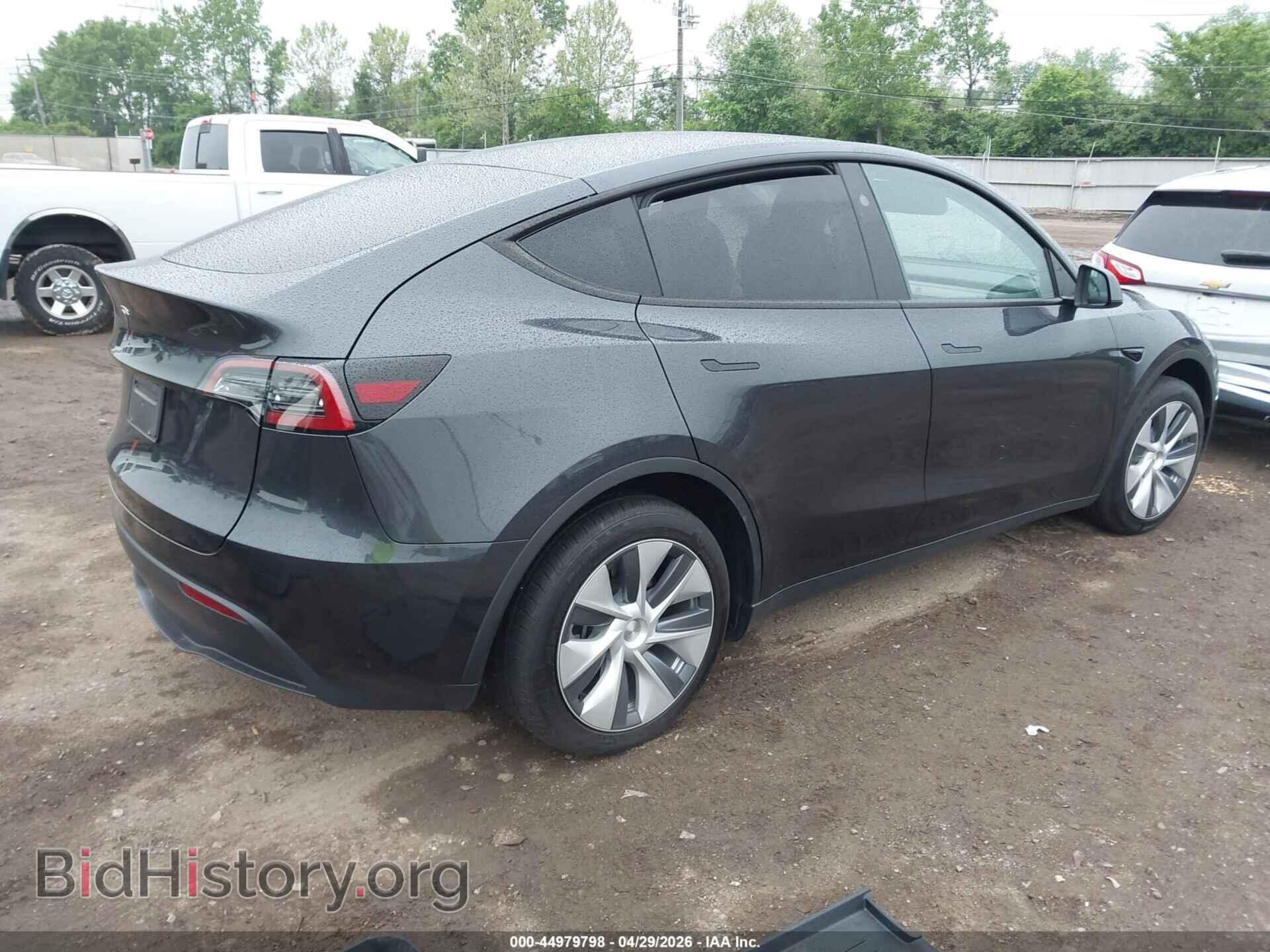 2024 TESLA MODEL Y - VIN: 7SAYGDED6RF087311 - Фото 4