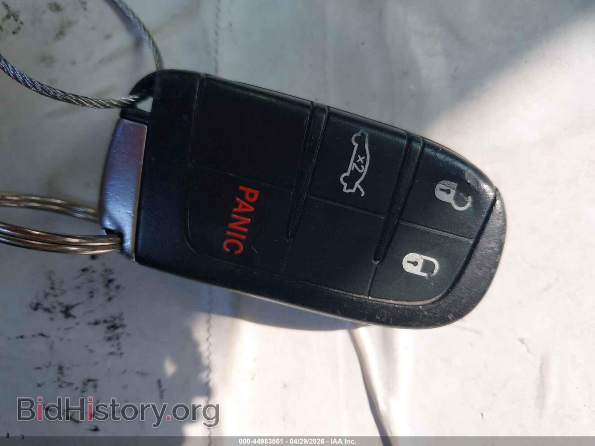 2015 CHRYSLER 300 - VIN: 2C3CCAAGXFH801940 - Фото 11