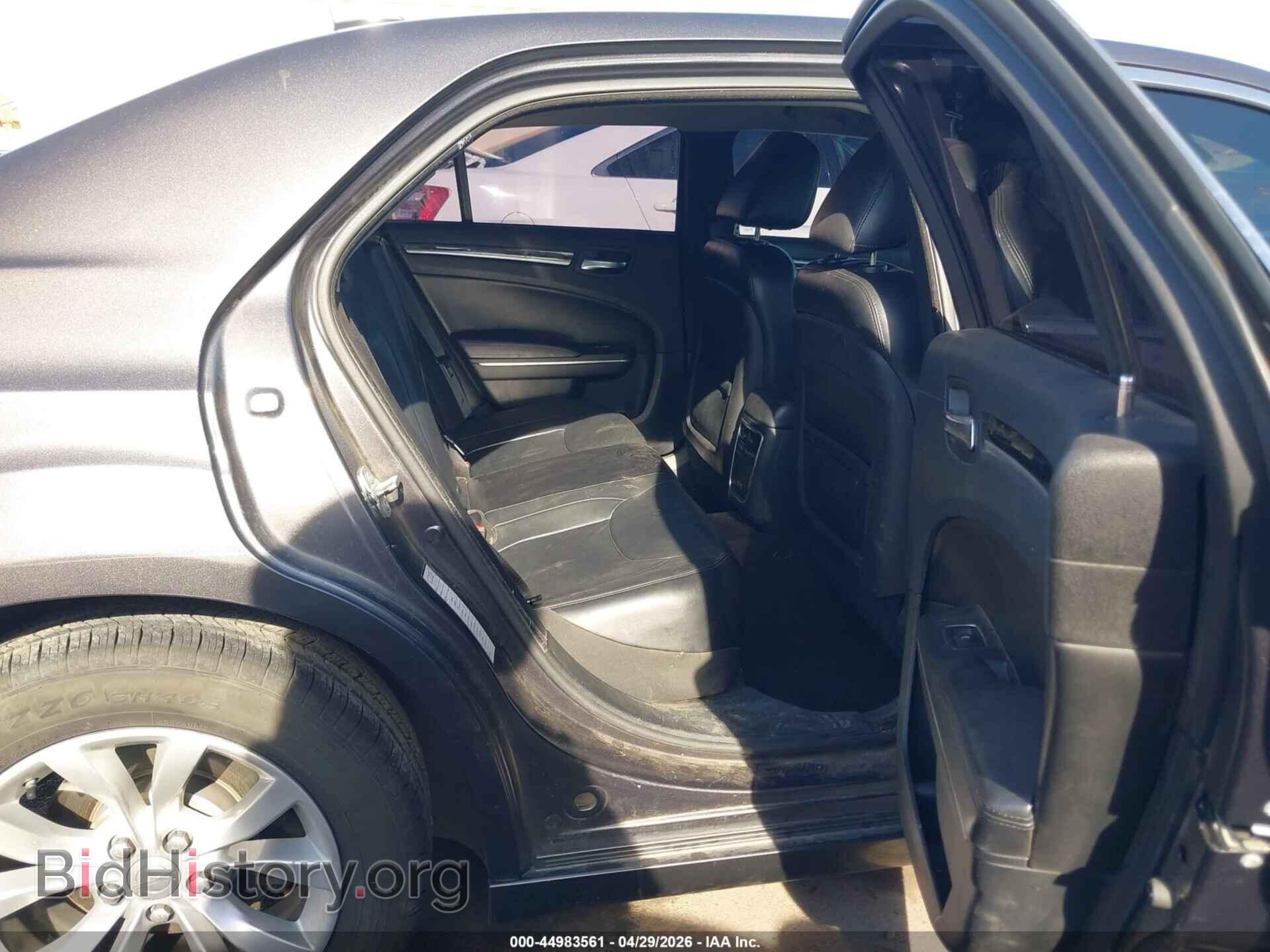 2015 CHRYSLER 300 - VIN: 2C3CCAAGXFH801940 - Фото 8