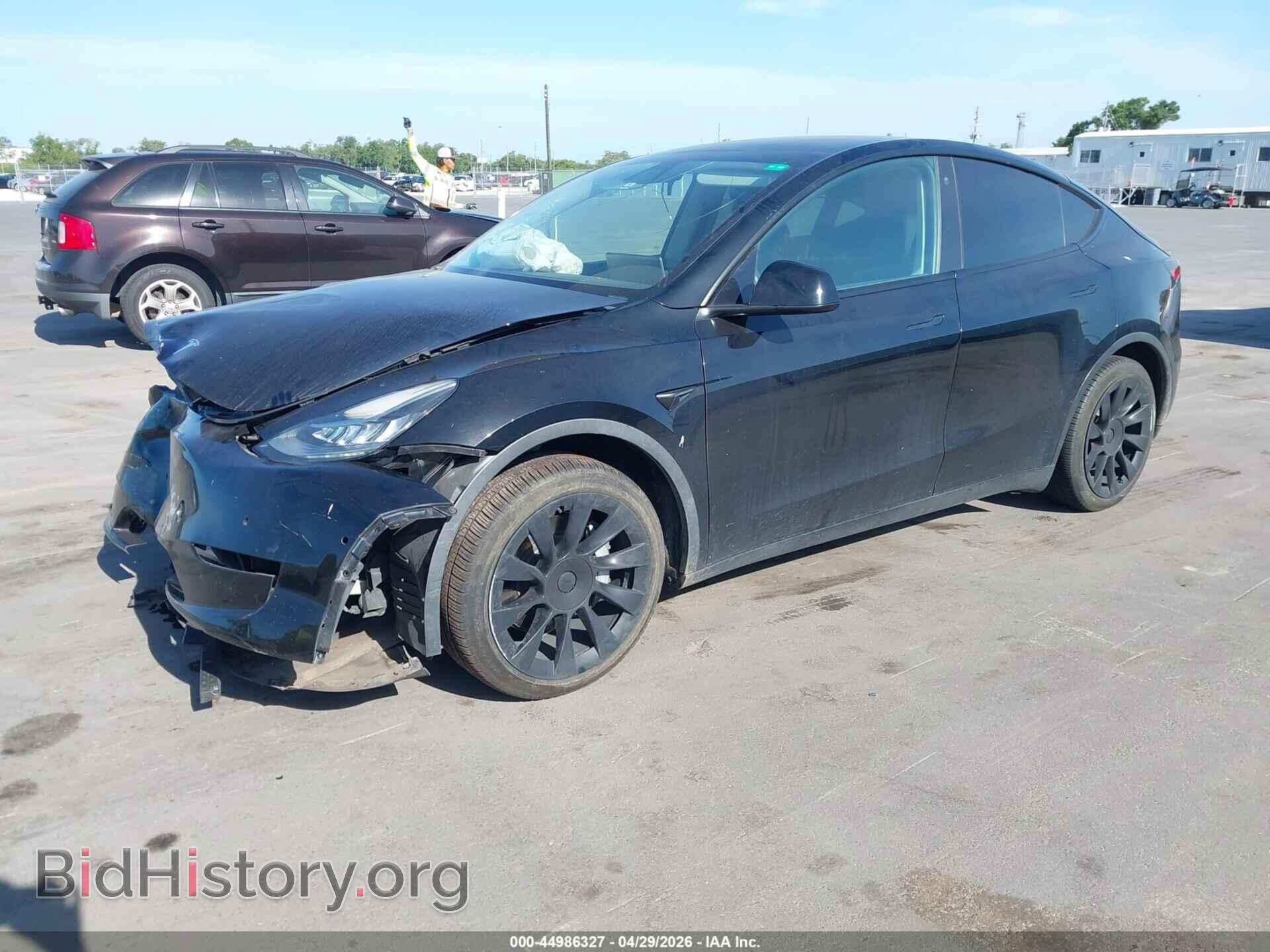 2022 TESLA MODEL Y - VIN: 7SAYGDEE7NF386972 - Photo 2