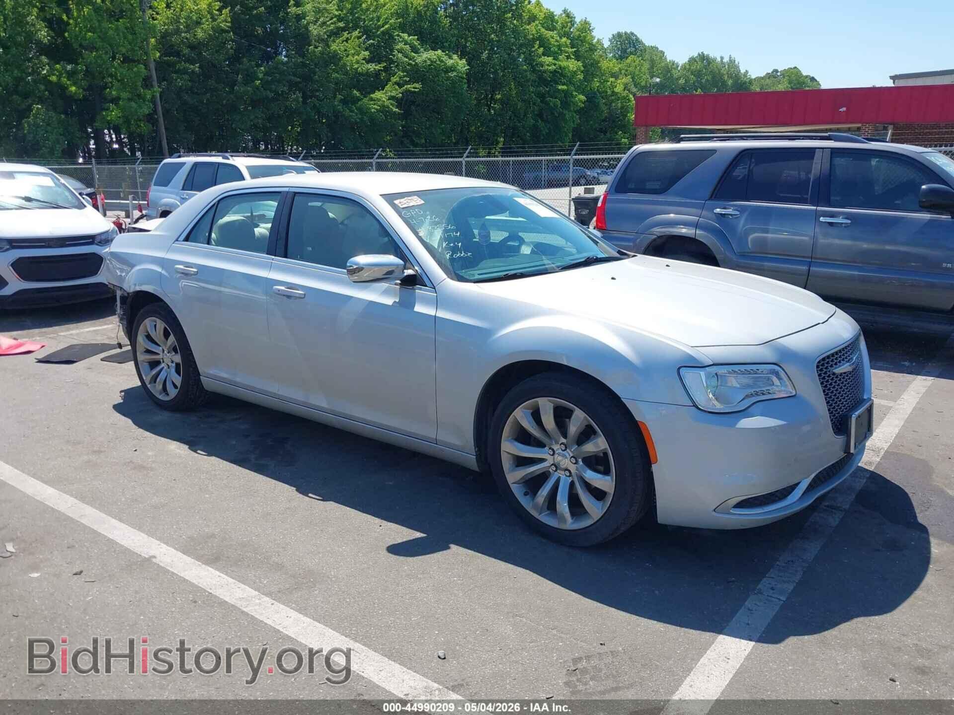 Фотография 2C3CCAAG0KH667174 - CHRYSLER 300 2019