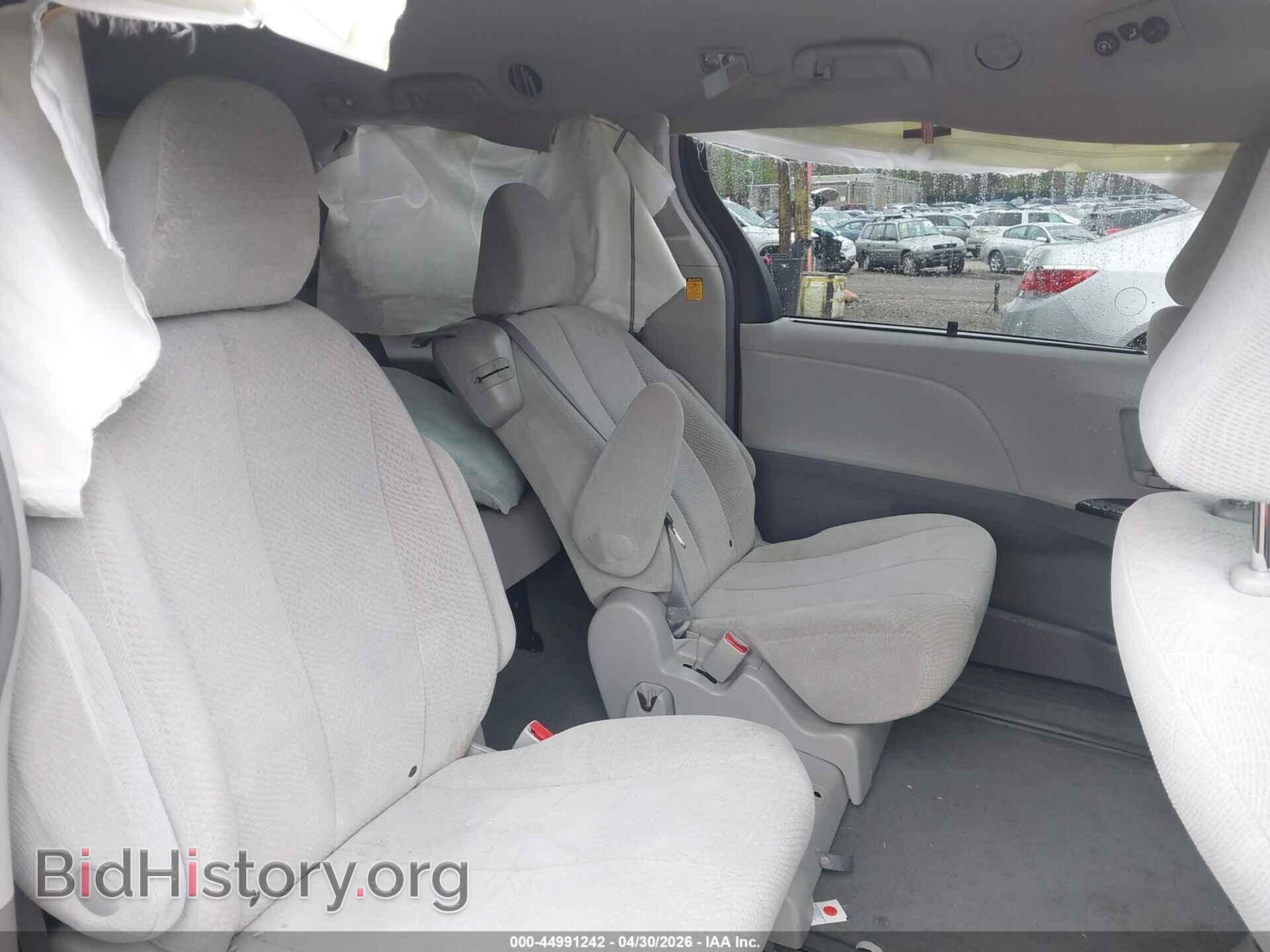 2011 TOYOTA SIENNA - VIN: 5TDKK3DC8BS171801 - Фото 8