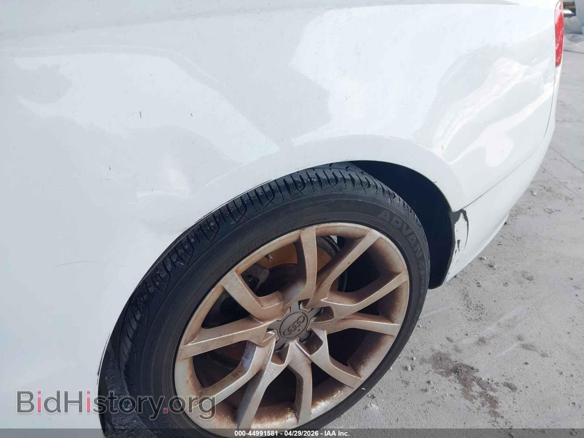 2011 AUDI A5 - VIN: WAUCFAFR9BA068640 - Фото 6