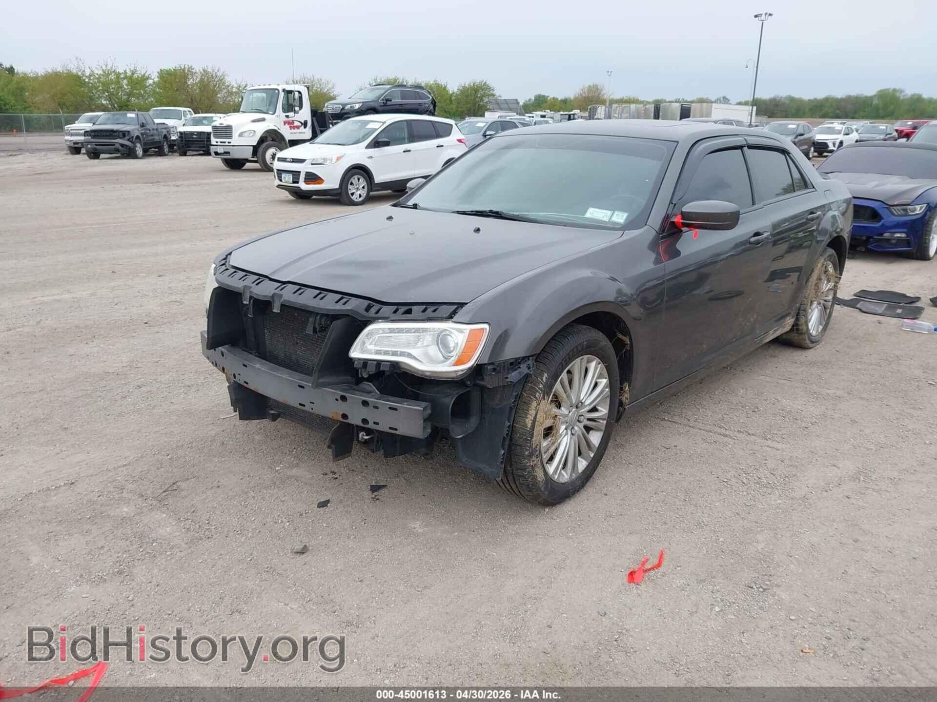 2013 CHRYSLER 300 - VIN: 2C3CCARG5DH633996 - Photo 2
