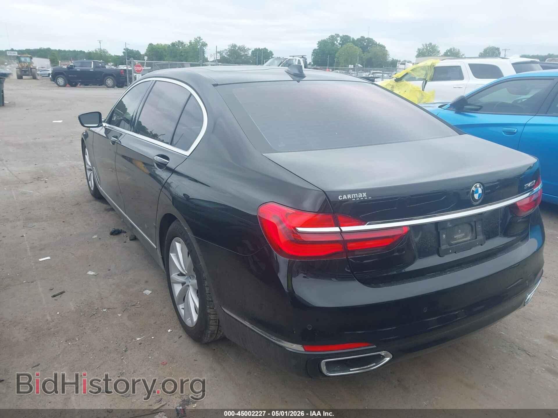 2017 BMW 740I - VIN: WBA7E2C58HG739815 - Фото 3