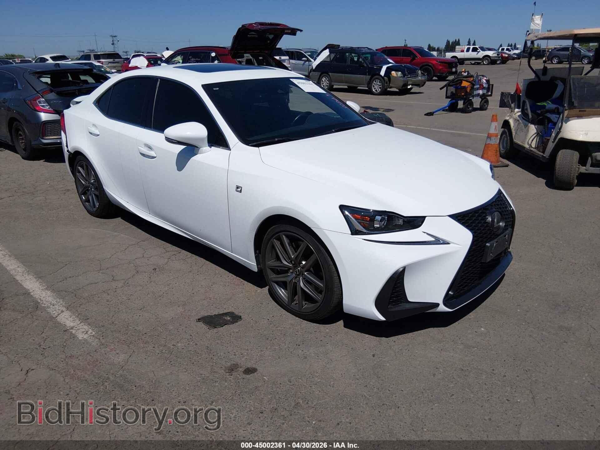 Photo JTHCM1D22H5023117 - LEXUS IS 300 2017