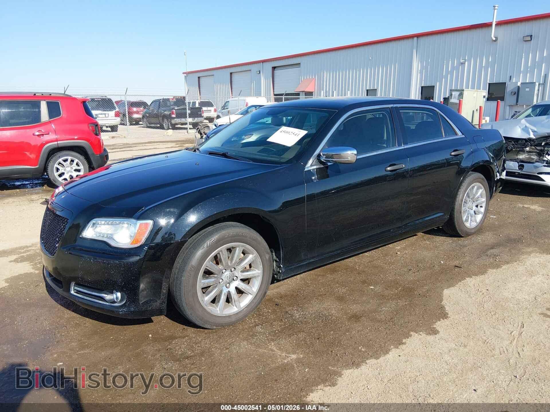 2014 CHRYSLER 300C - VIN: 2C3CCAET1EH173384 - Photo 2