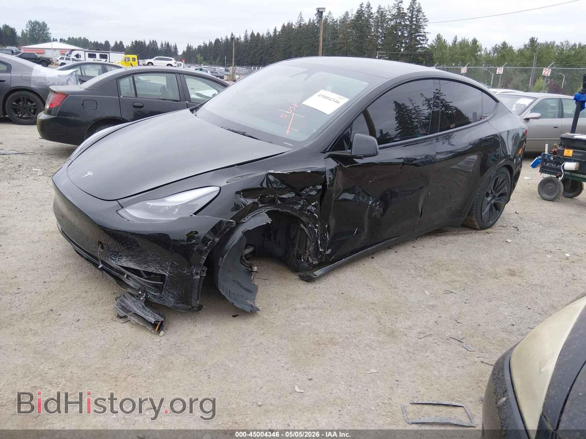 2024 TESLA MODEL Y - VIN: 7SAYGDED1RF193536 - Фото 2