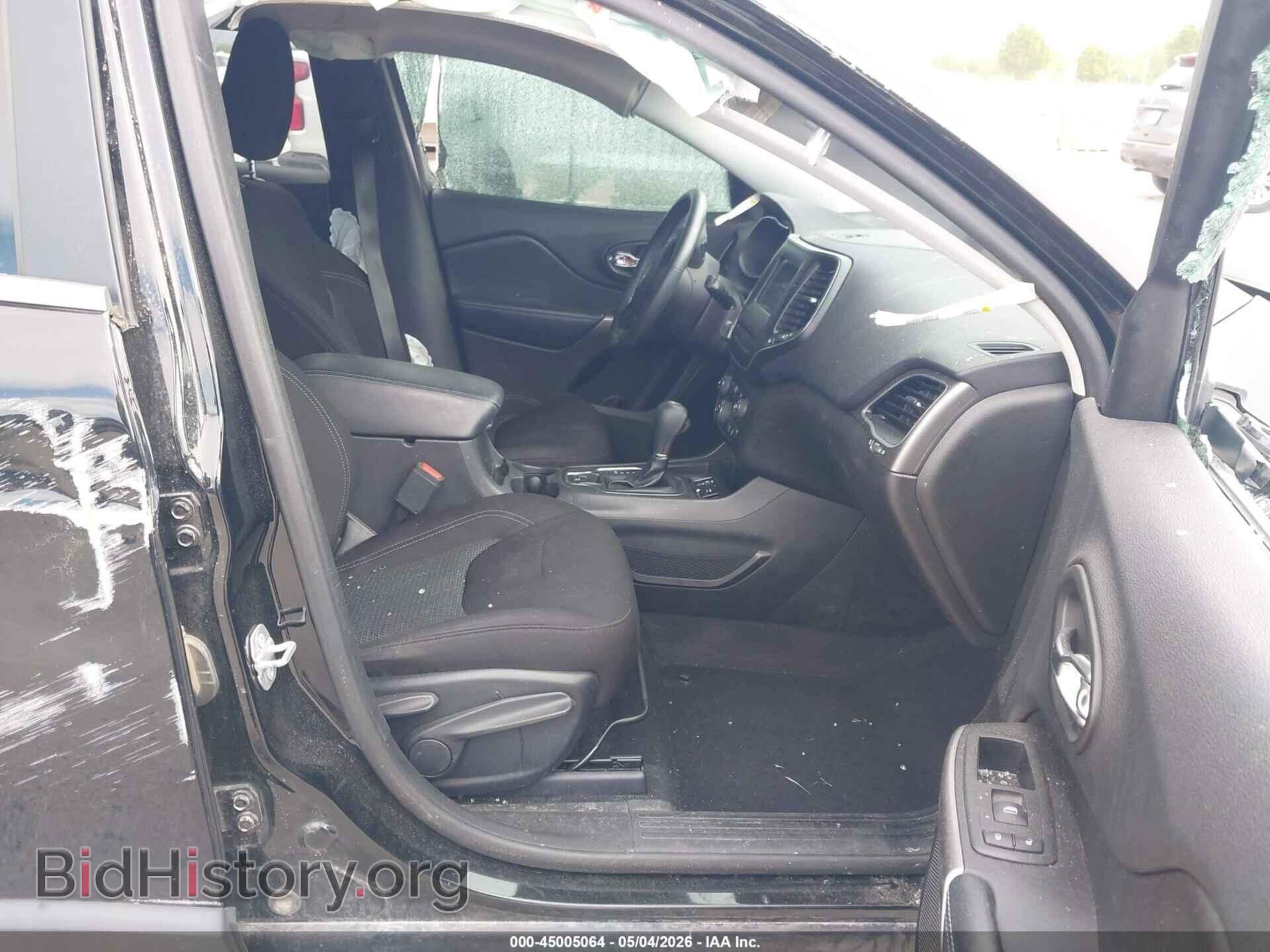 2019 JEEP CHEROKEE - VIN: 1C4PJLCB4KD377680 - Photo 5