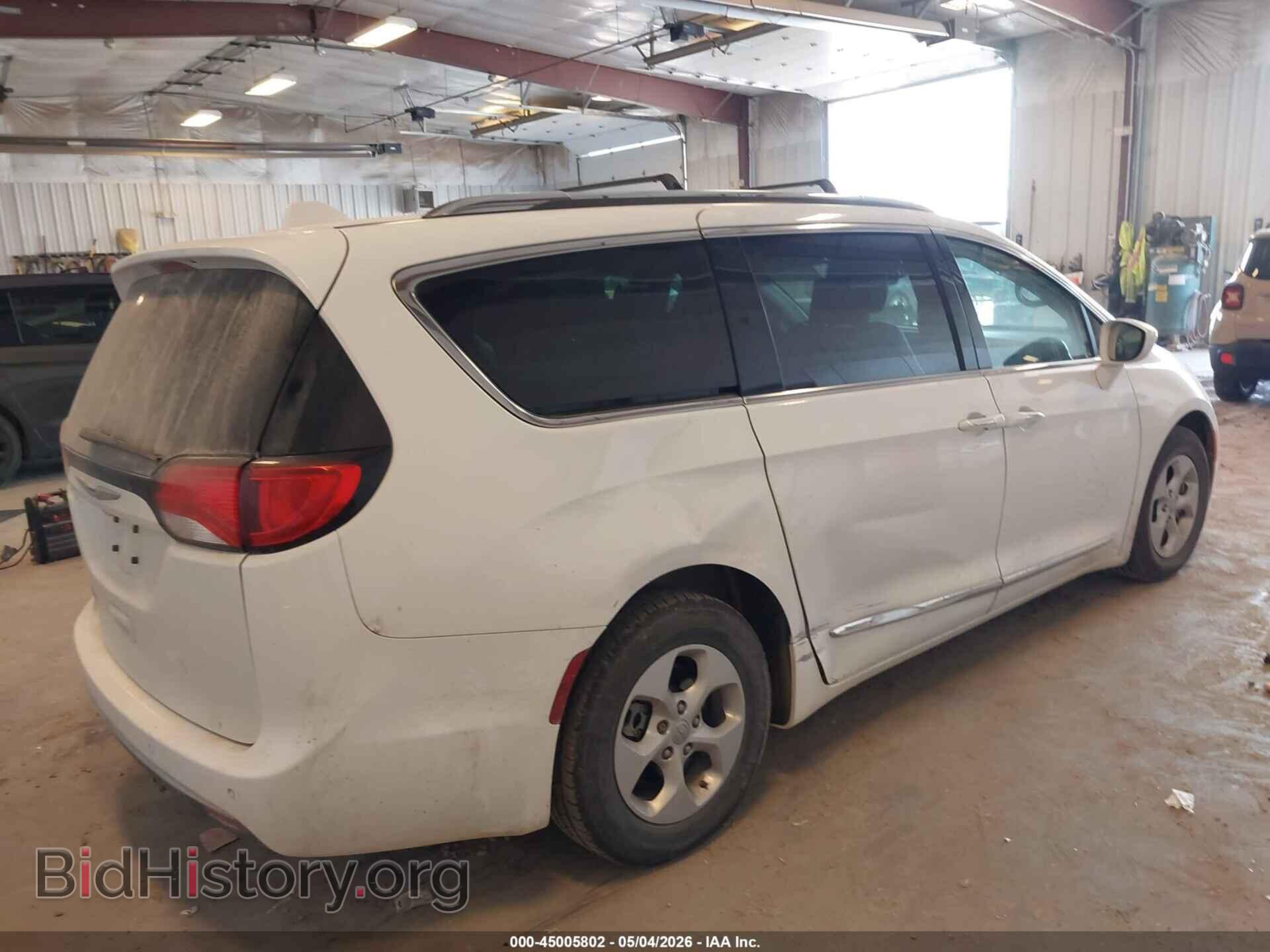 2017 CHRYSLER PACIFICA - VIN: 2C4RC1EG6HR677016 - Фото 4