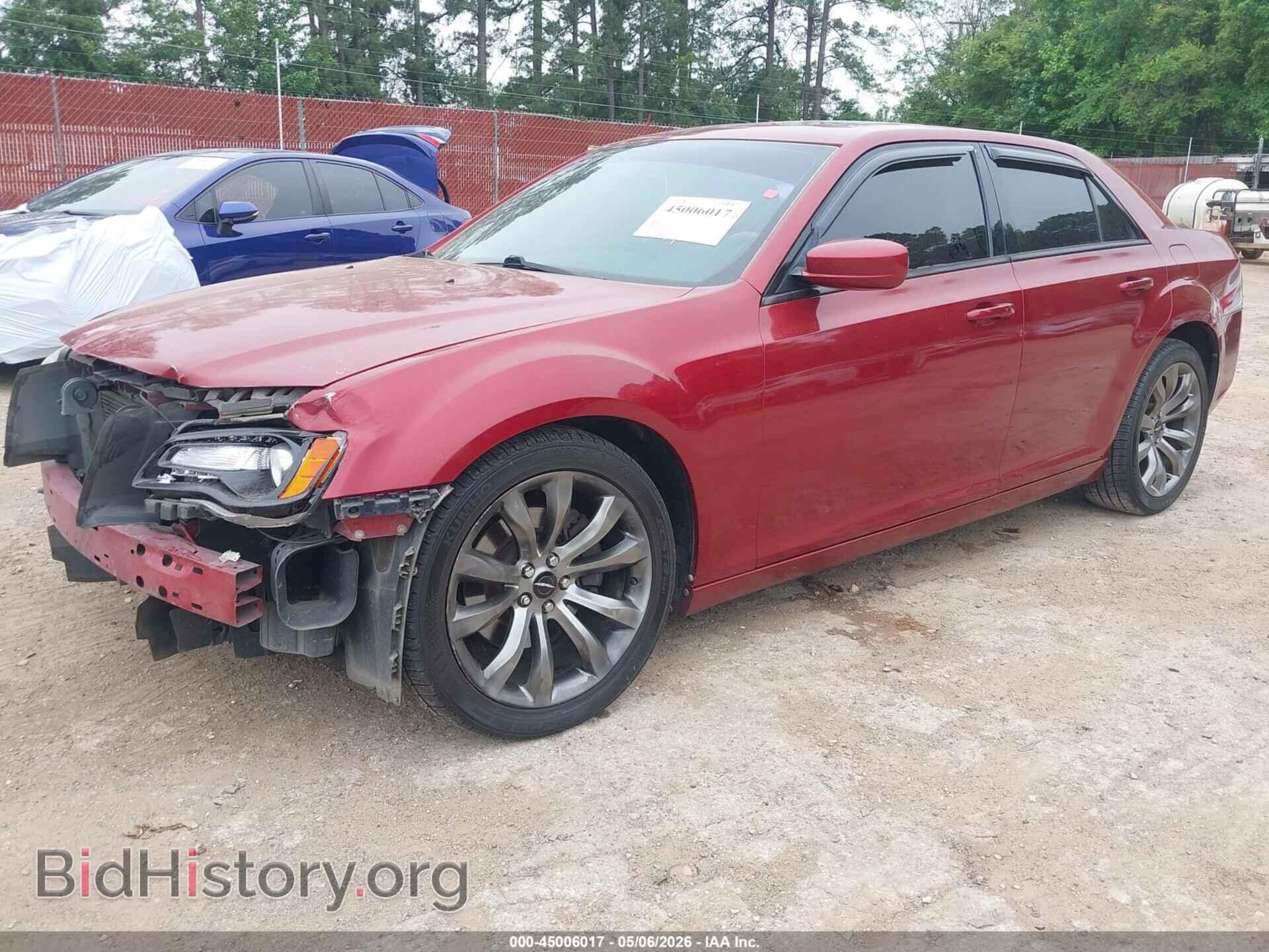 2014 CHRYSLER 300 - VIN: 2C3CCABT7EH250778 - Фото 2