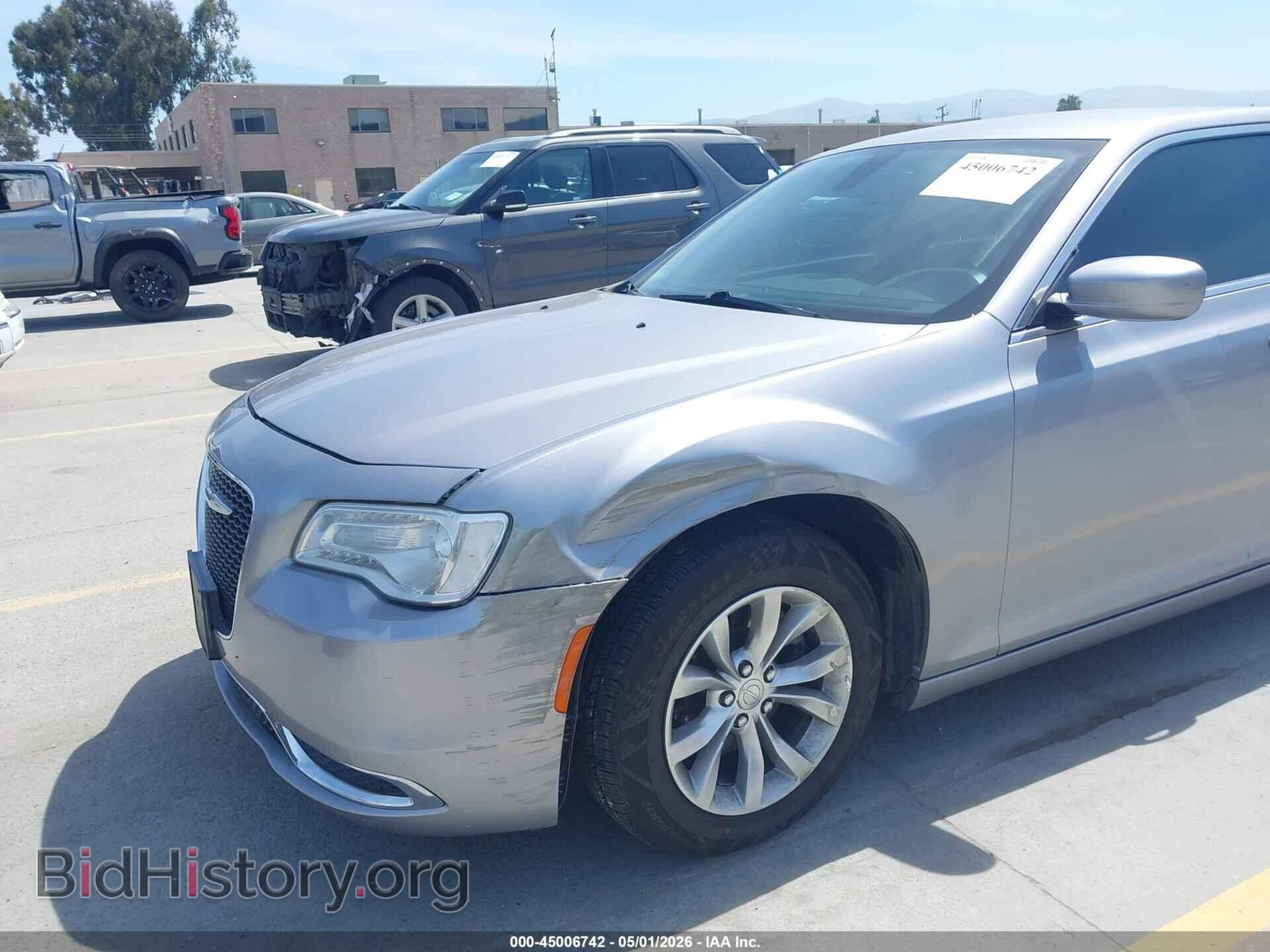 2015 CHRYSLER 300 - VIN: 2C3CCAAG2FH838061 - Фото 6