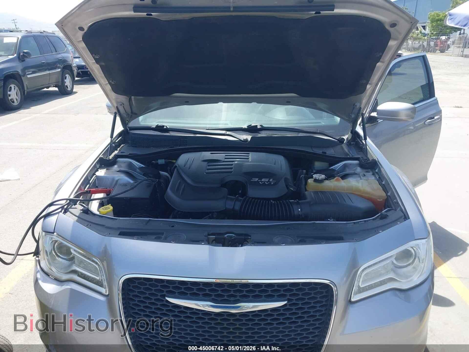 2015 CHRYSLER 300 - VIN: 2C3CCAAG2FH838061 - Фото 10