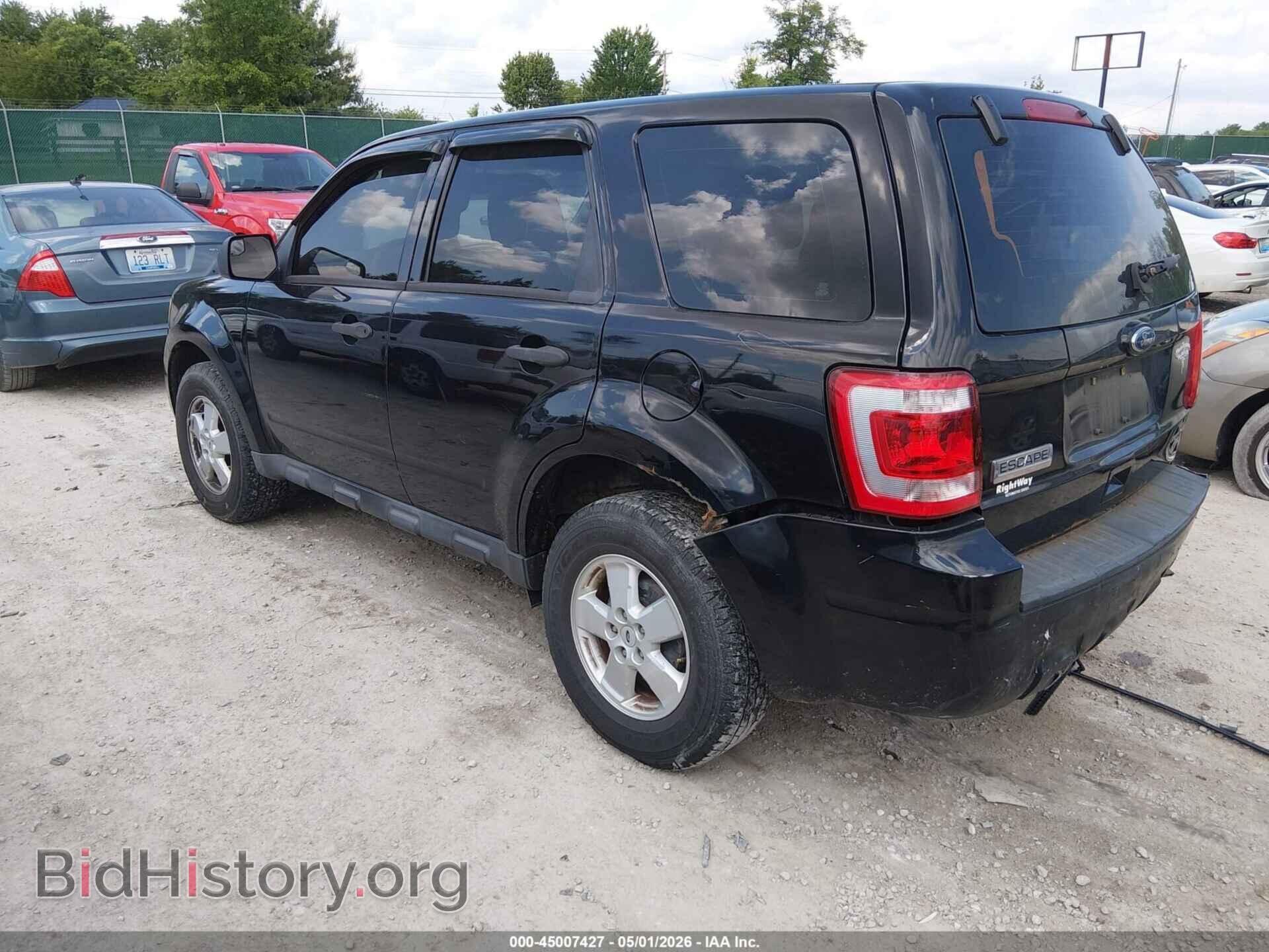2010 FORD ESCAPE - VIN: 1FMCU0C78AKB10855 - Фото 3