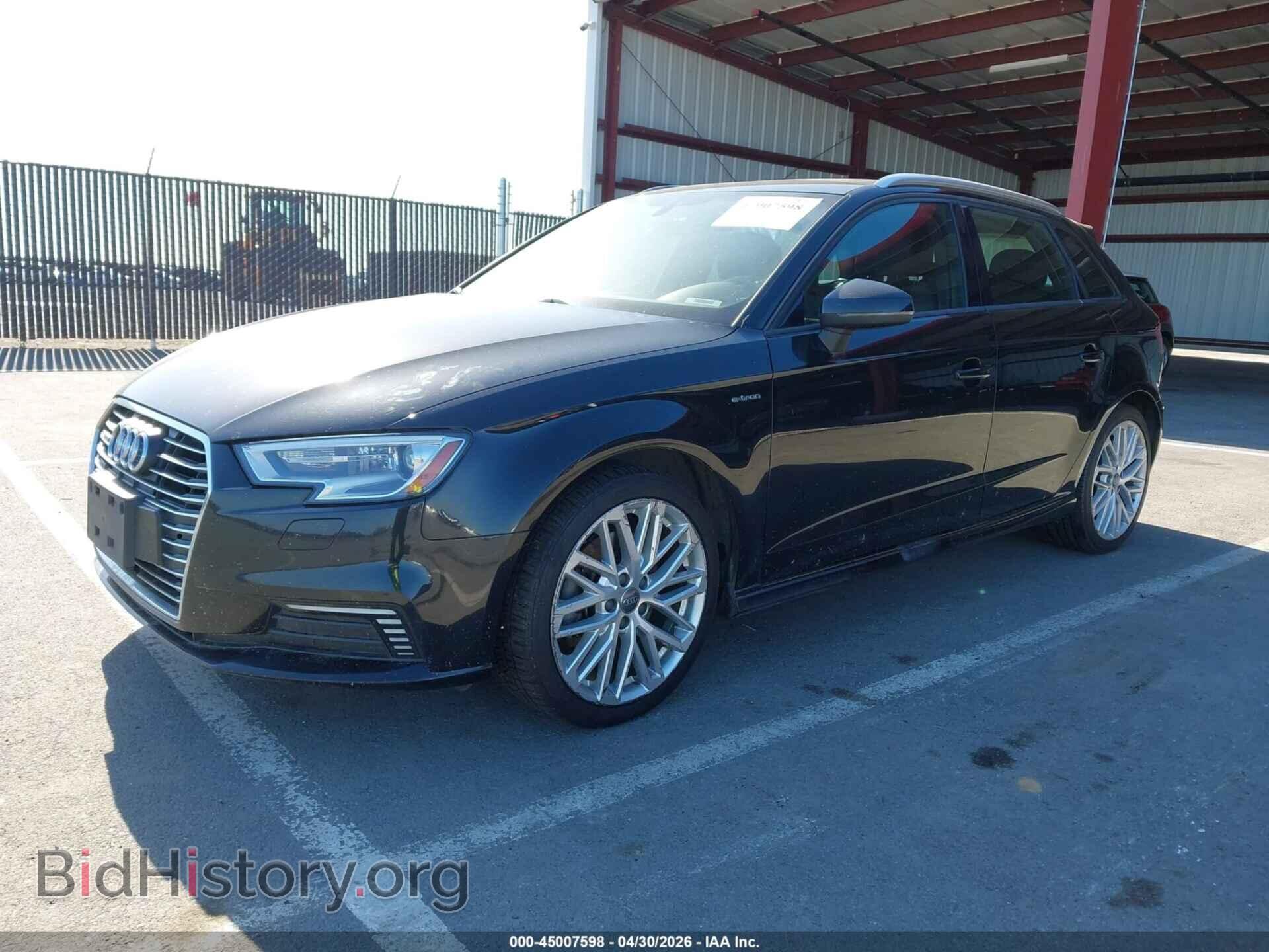 2018 AUDI A3 E-TRON - VIN: WAUUPBFF4JA060666 - Фото 2