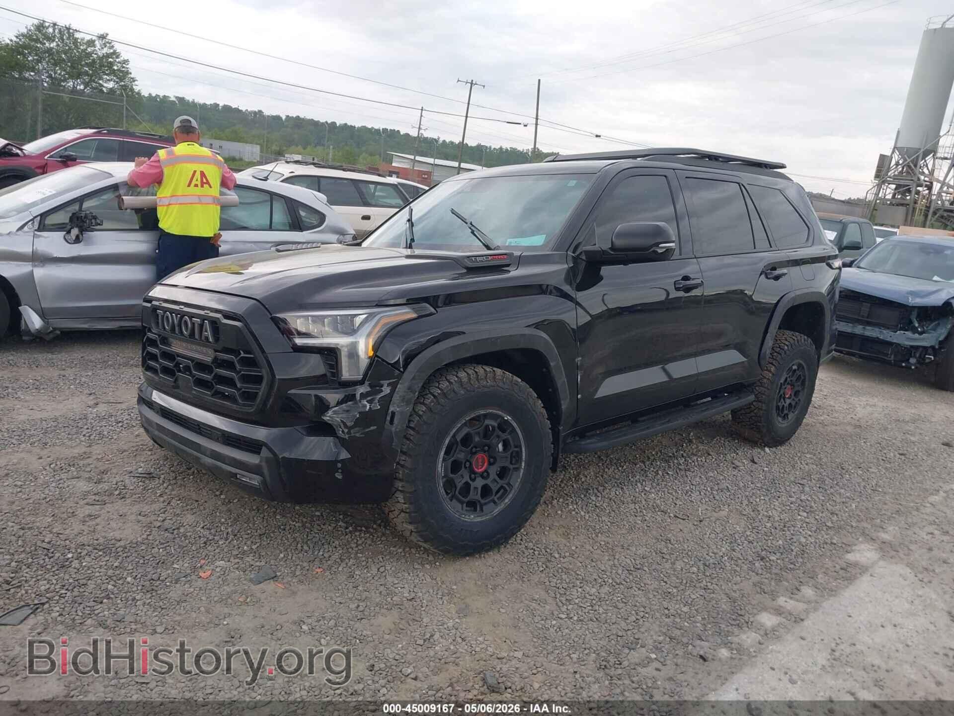 2026 TOYOTA SEQUOIA - VIN: 7SVAAABA4TX083477 - Фото 2