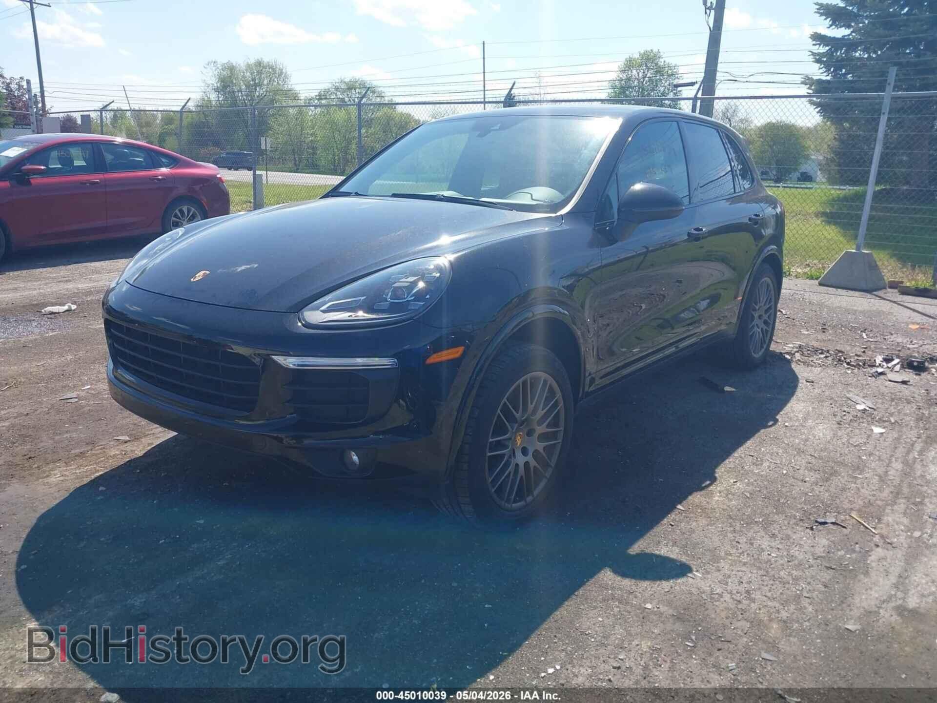 2017 PORSCHE CAYENNE - VIN: WP1AA2A20HKA81576 - Фото 2