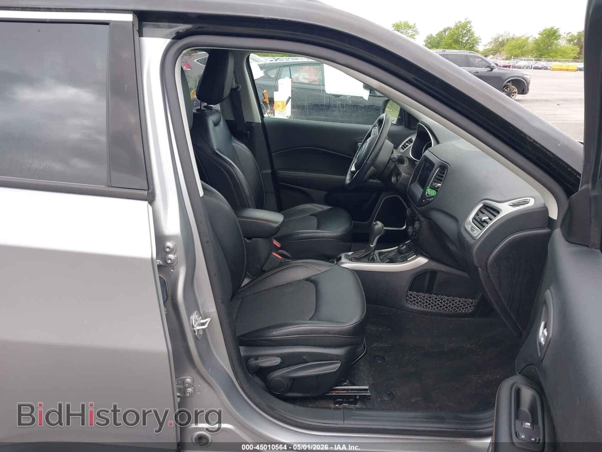 2019 JEEP COMPASS - VIN: 3C4NJDBB0KT696910 - Фото 5