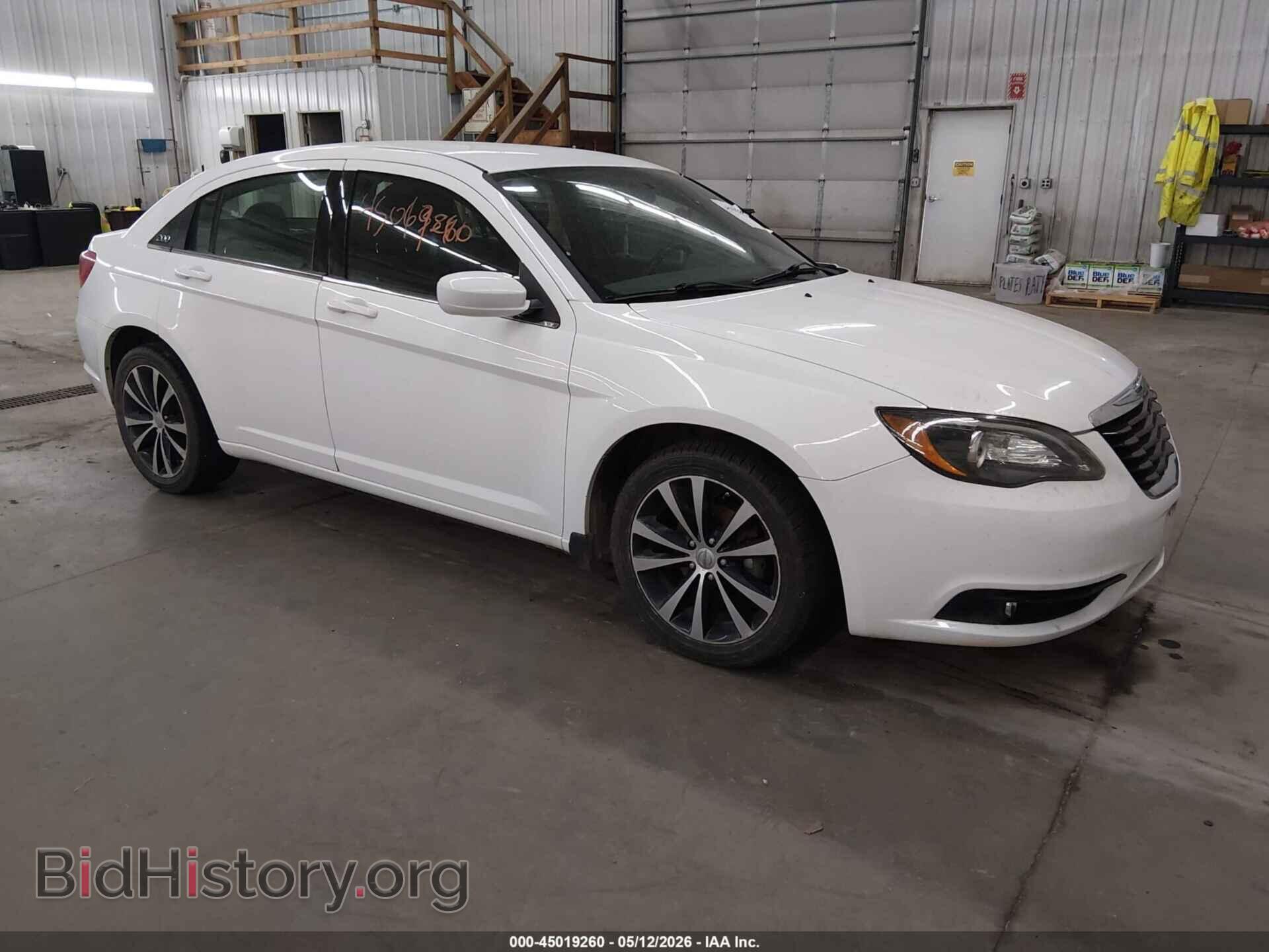 Фотография 1C3CCBBG6DN726663 - CHRYSLER 200 2013