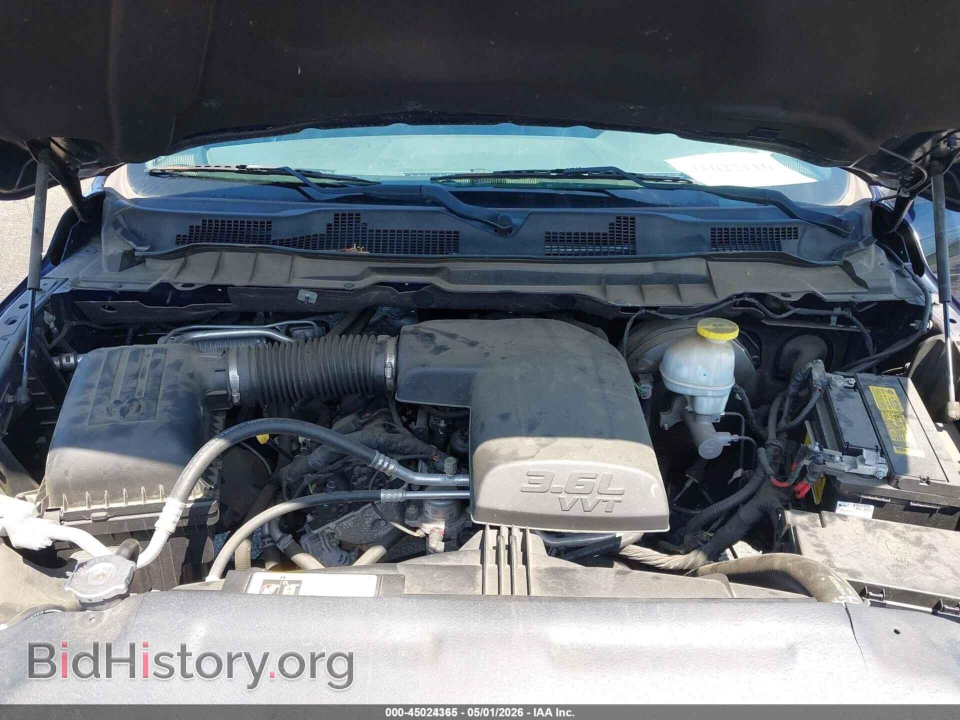 2018 RAM 1500 - VIN: 1C6RR6FG8JS279795 - Фото 10