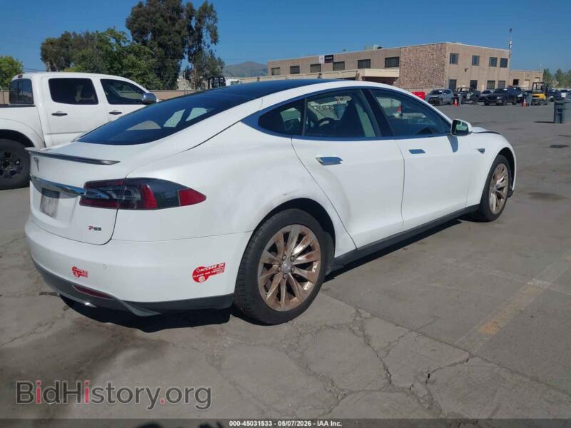 2013 Tesla MODEL S (VIN 5YJSA1DP6DFP22342) — фото 4 из 18