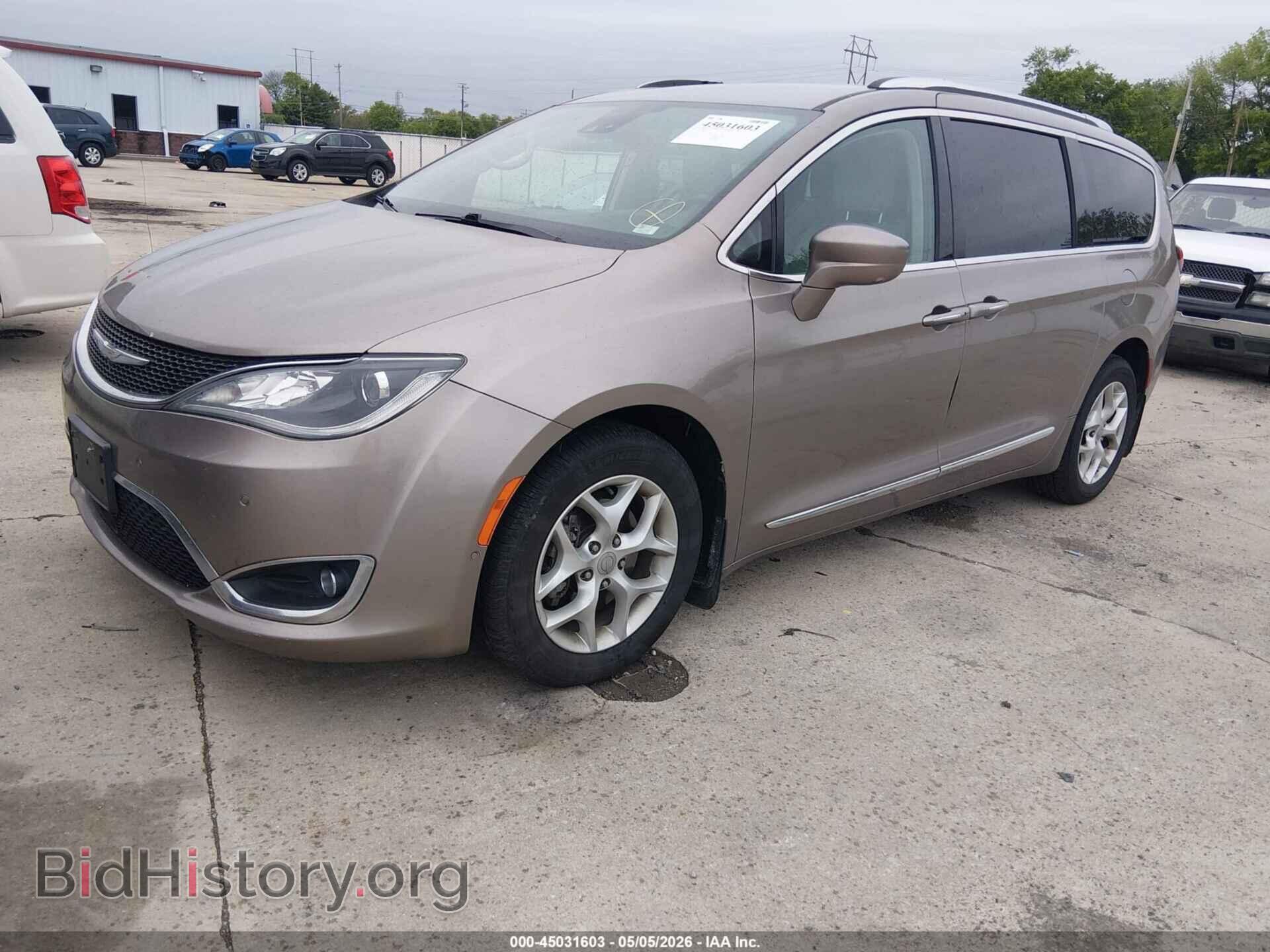2017 CHRYSLER PACIFICA - VIN: 2C4RC1EG1HR559584 - Фото 2
