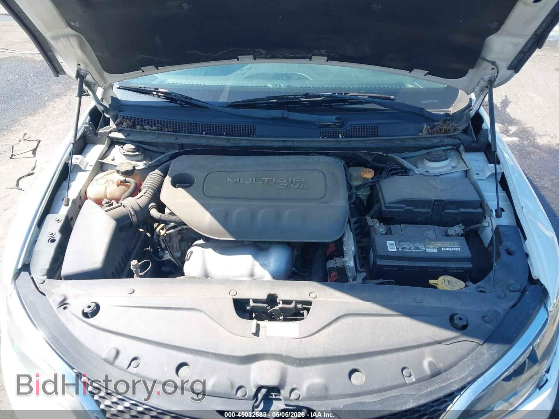 2015 CHRYSLER 200 - VIN: 1C3CCCAB2FN612268 - Фото 10