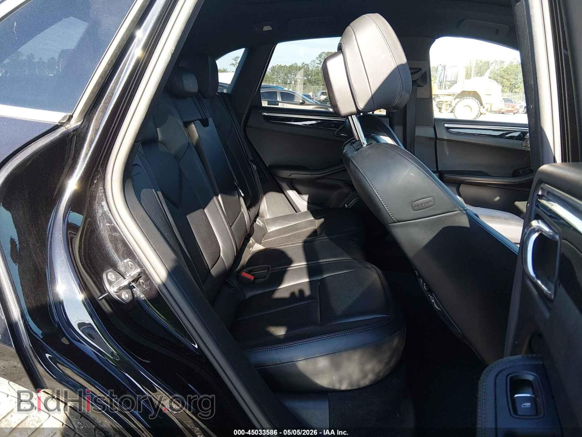 2017 PORSCHE MACAN - VIN: WP1AB2A51HLB18068 - Photo 8