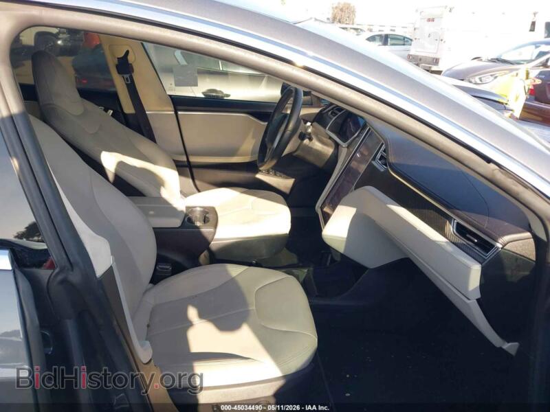2013 Tesla MODEL S (VIN 5YJSA1CN0DFP20439) — фото 5 из 15